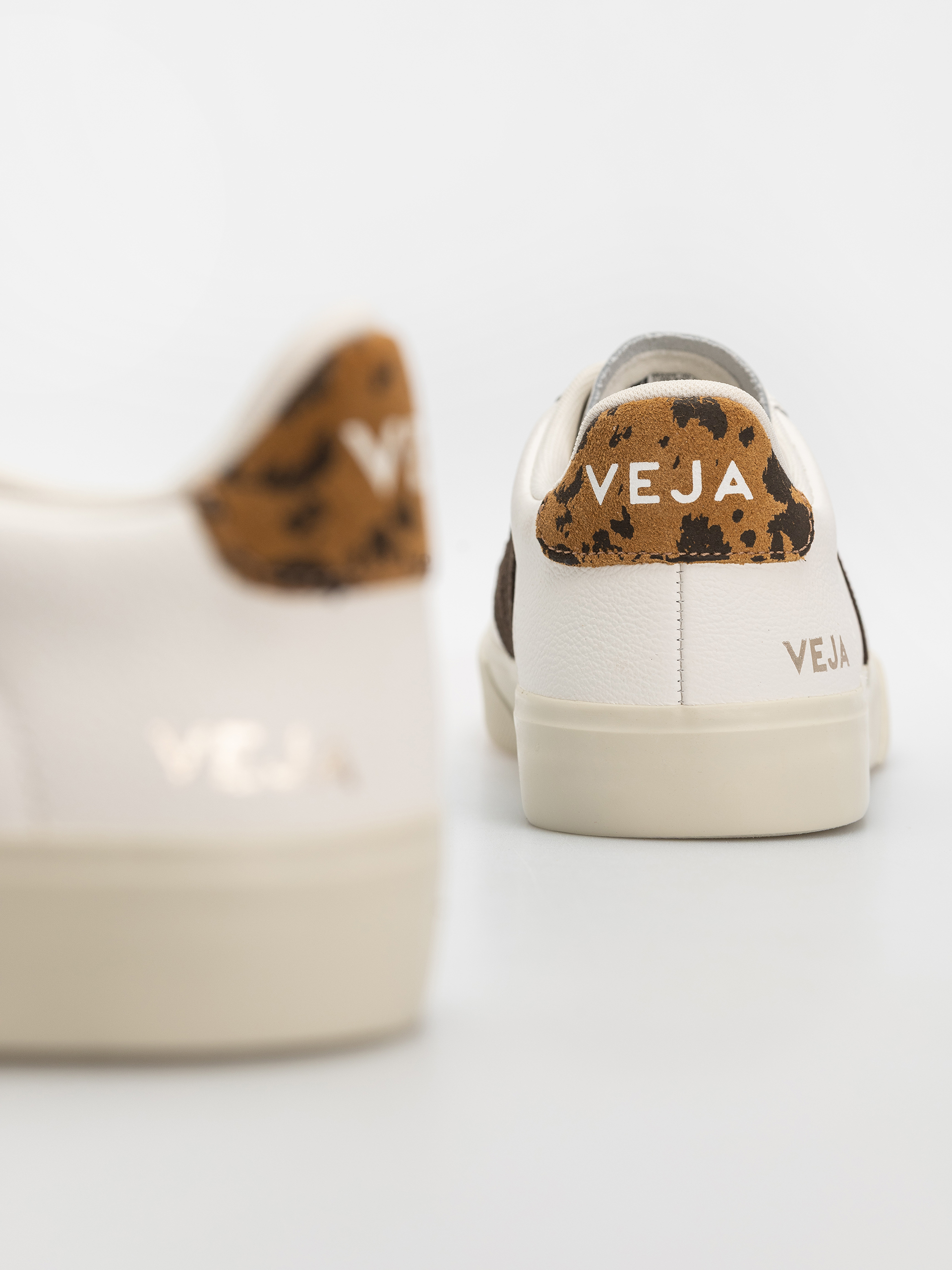 Veja Campo Wmn Shoes (white camel wild country)