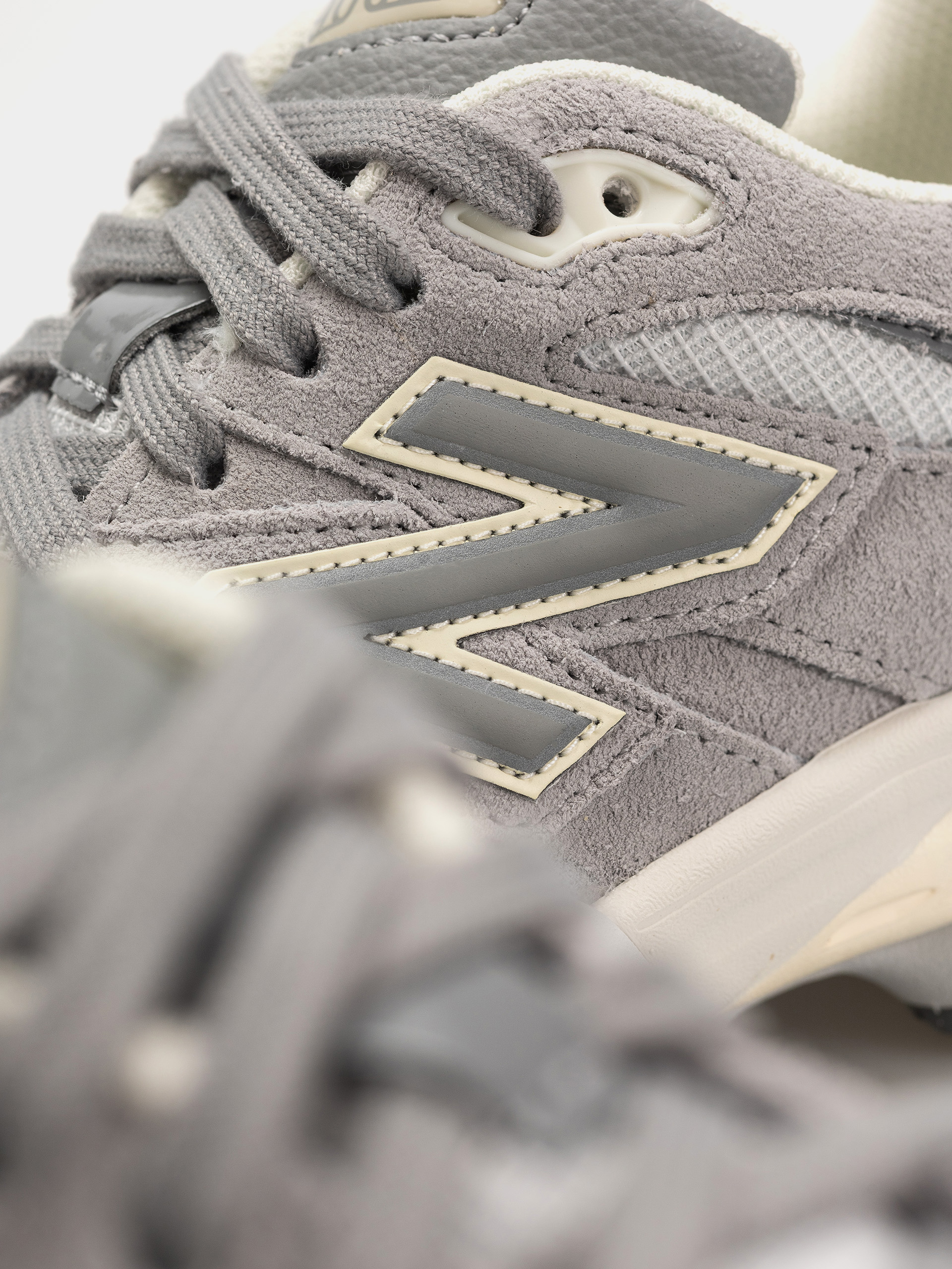 New Balance 9060 Schuhe (angora/reflection)