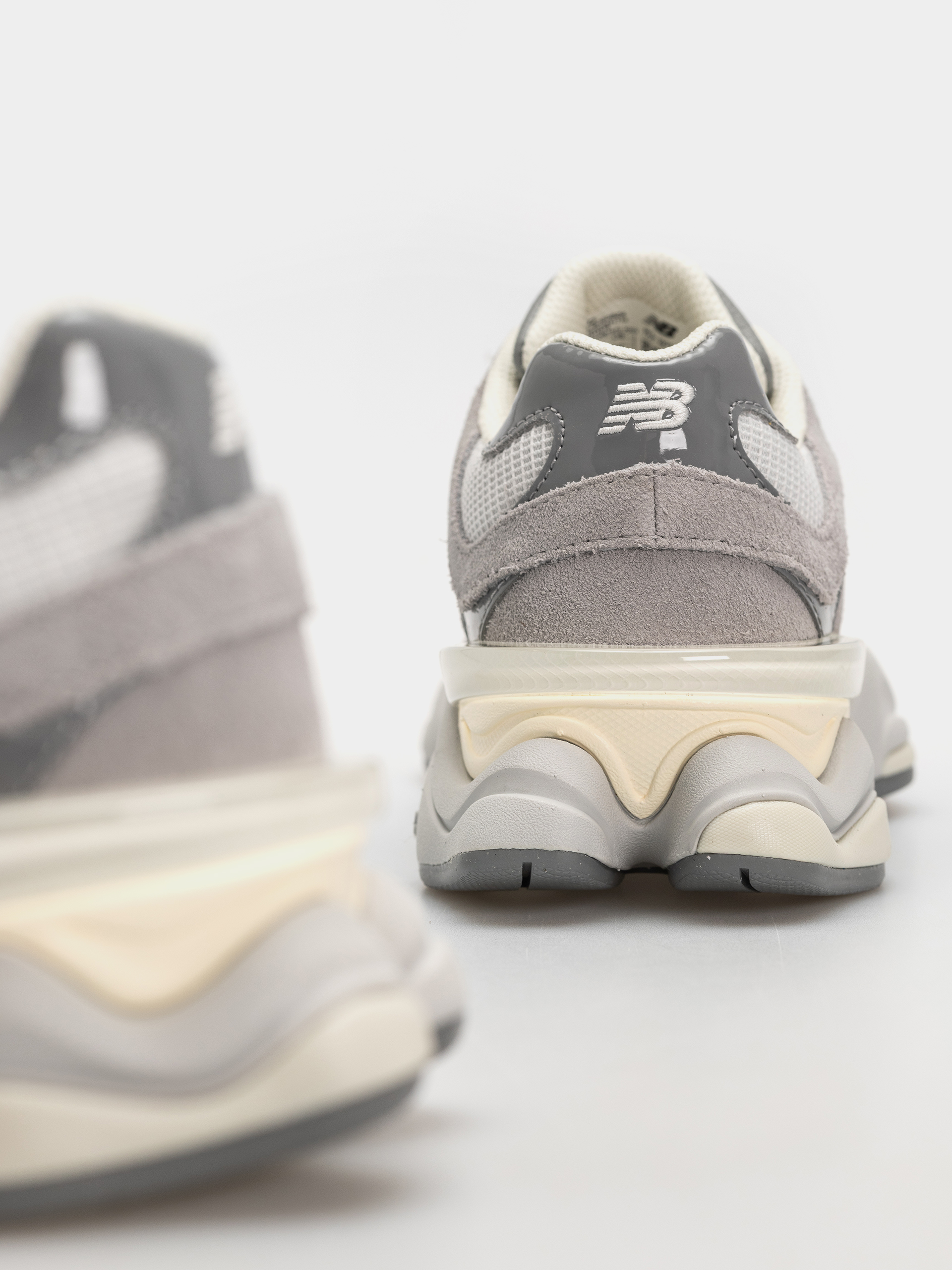 New Balance 9060 Shoes (angora/reflection)