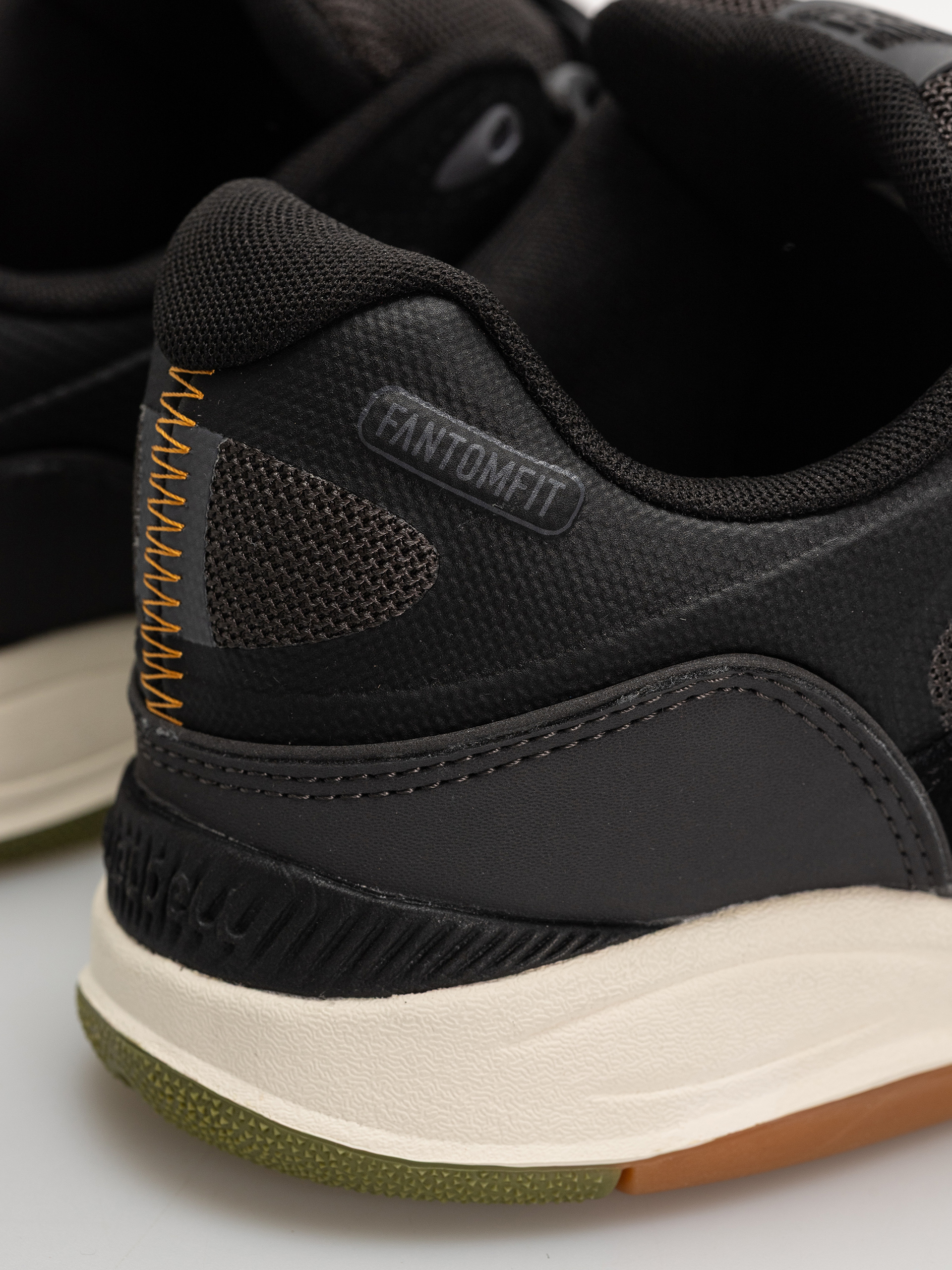 New Balance 1010 Schuhe (black/dark olivine)