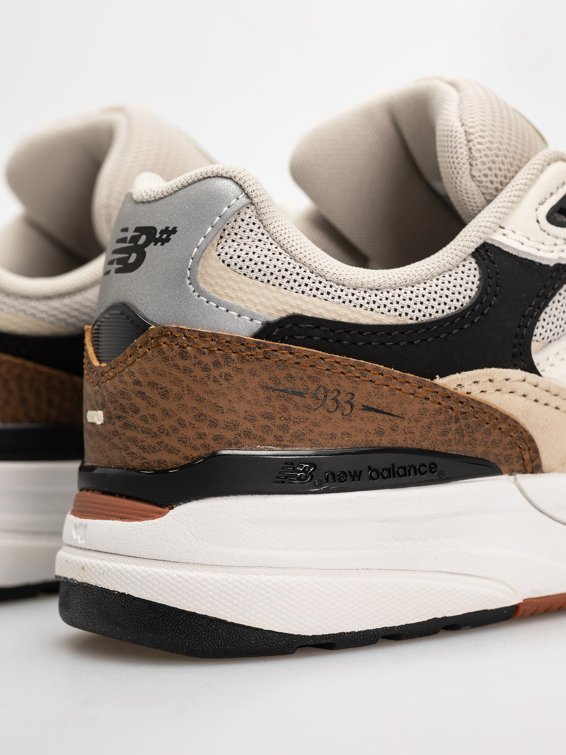 New Balance 933 Schuhe (quicksand/sea salt)
