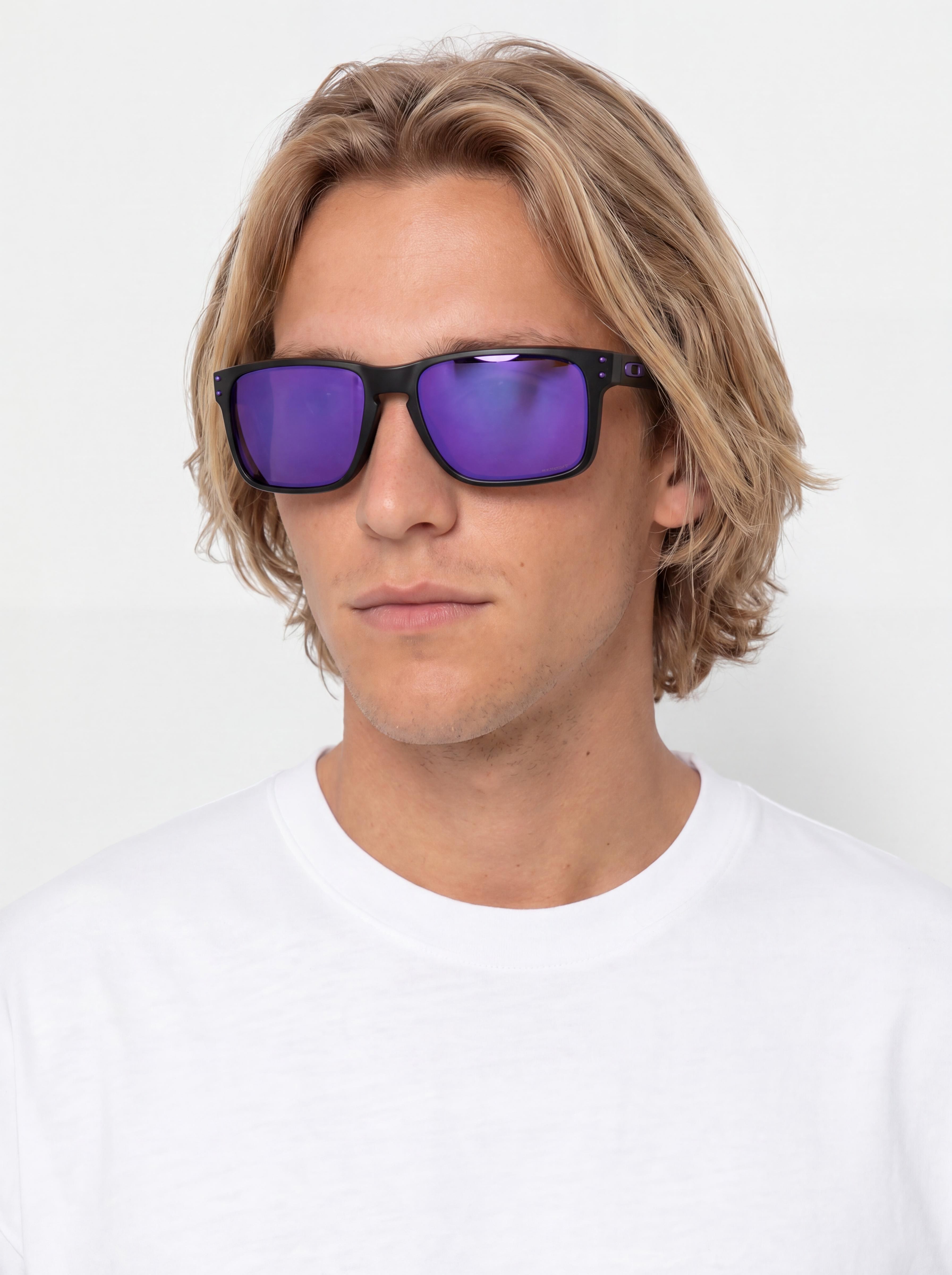 Oakley Holbrook XL Sunglasses (matte black/prizm violet)