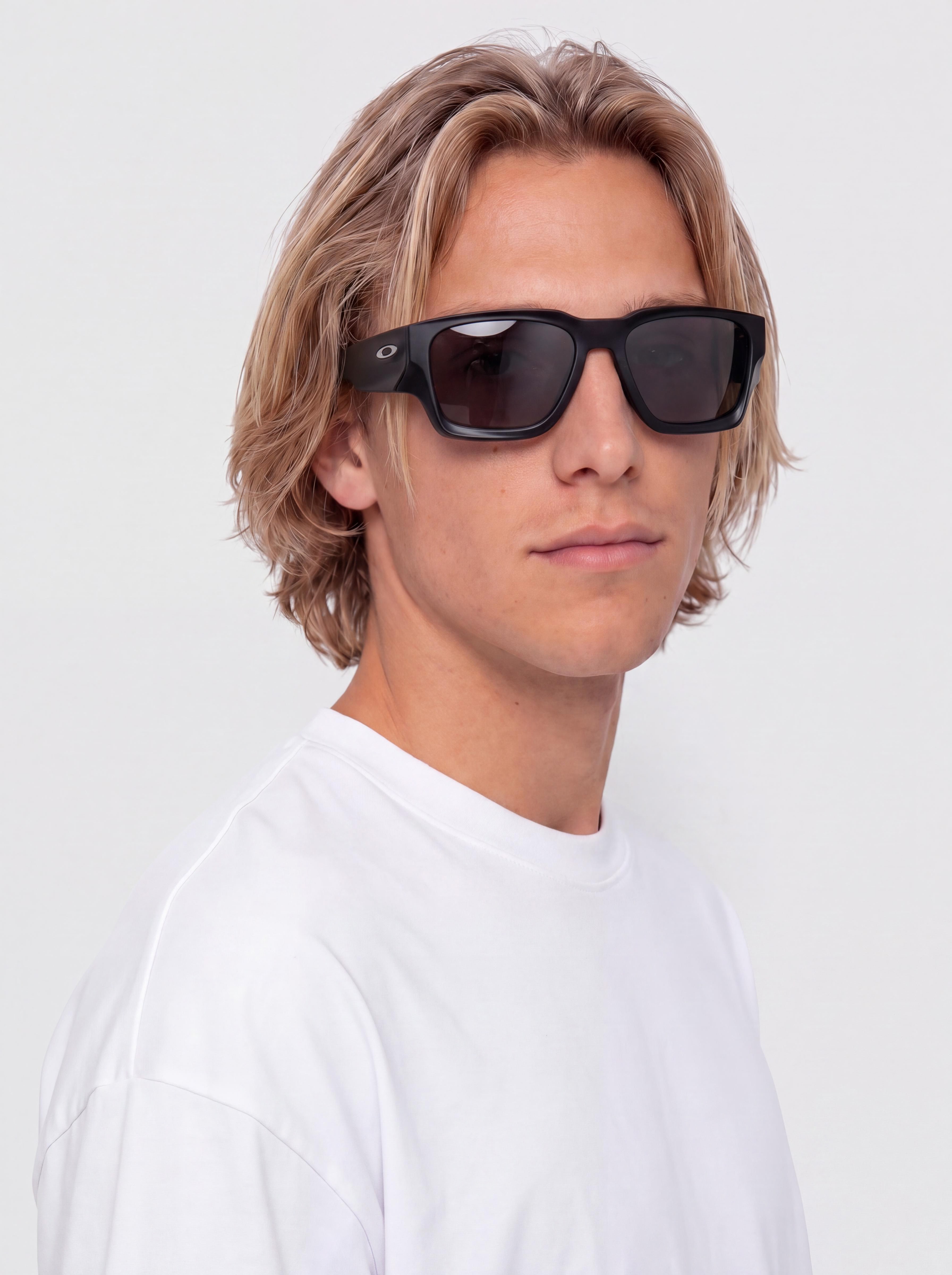 Oakley Instagator Sunglasses (matte black/prizm black polar)