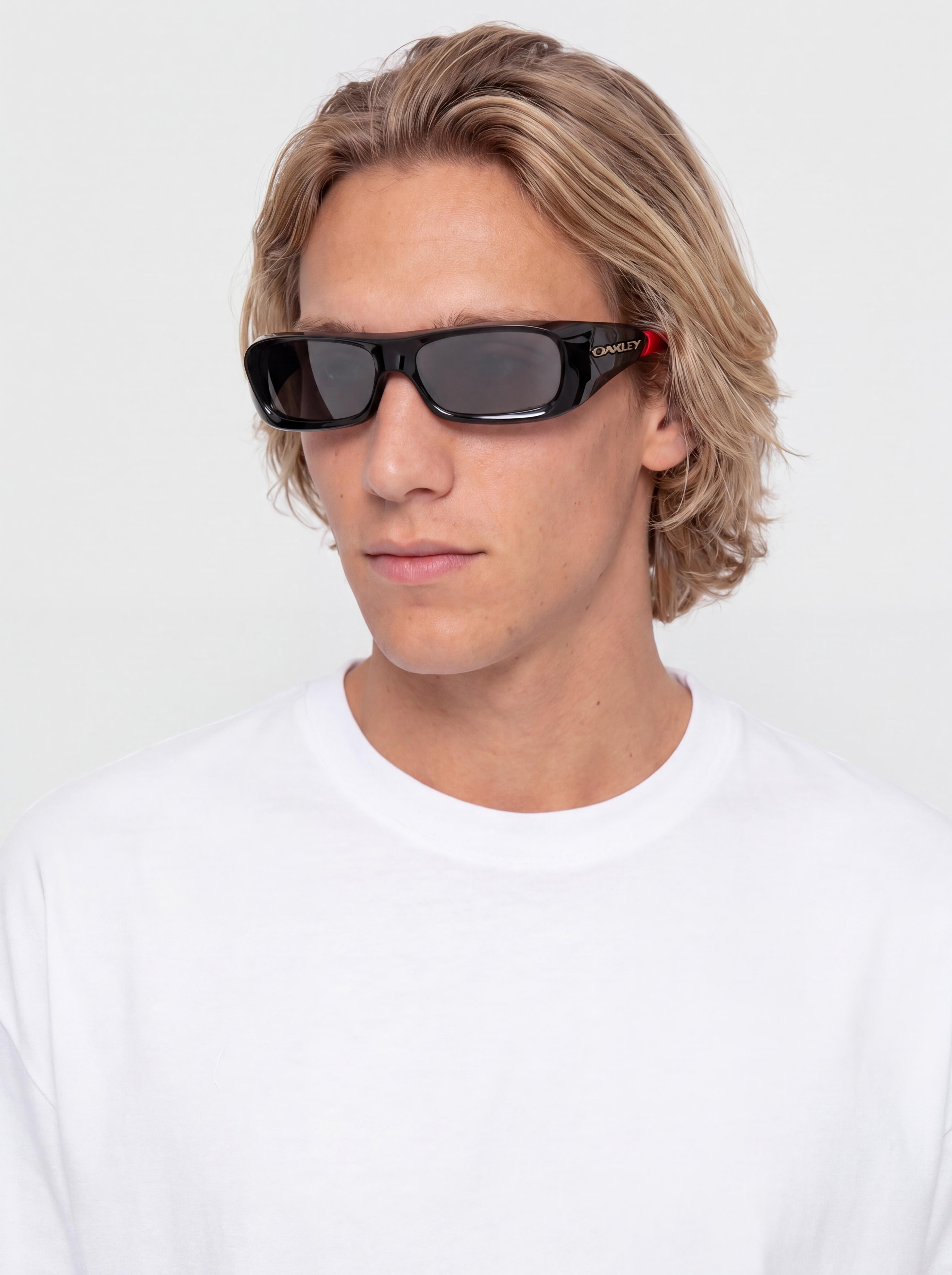 Oakley Permian Sonnenbrille (prizm black lenses/black frame)