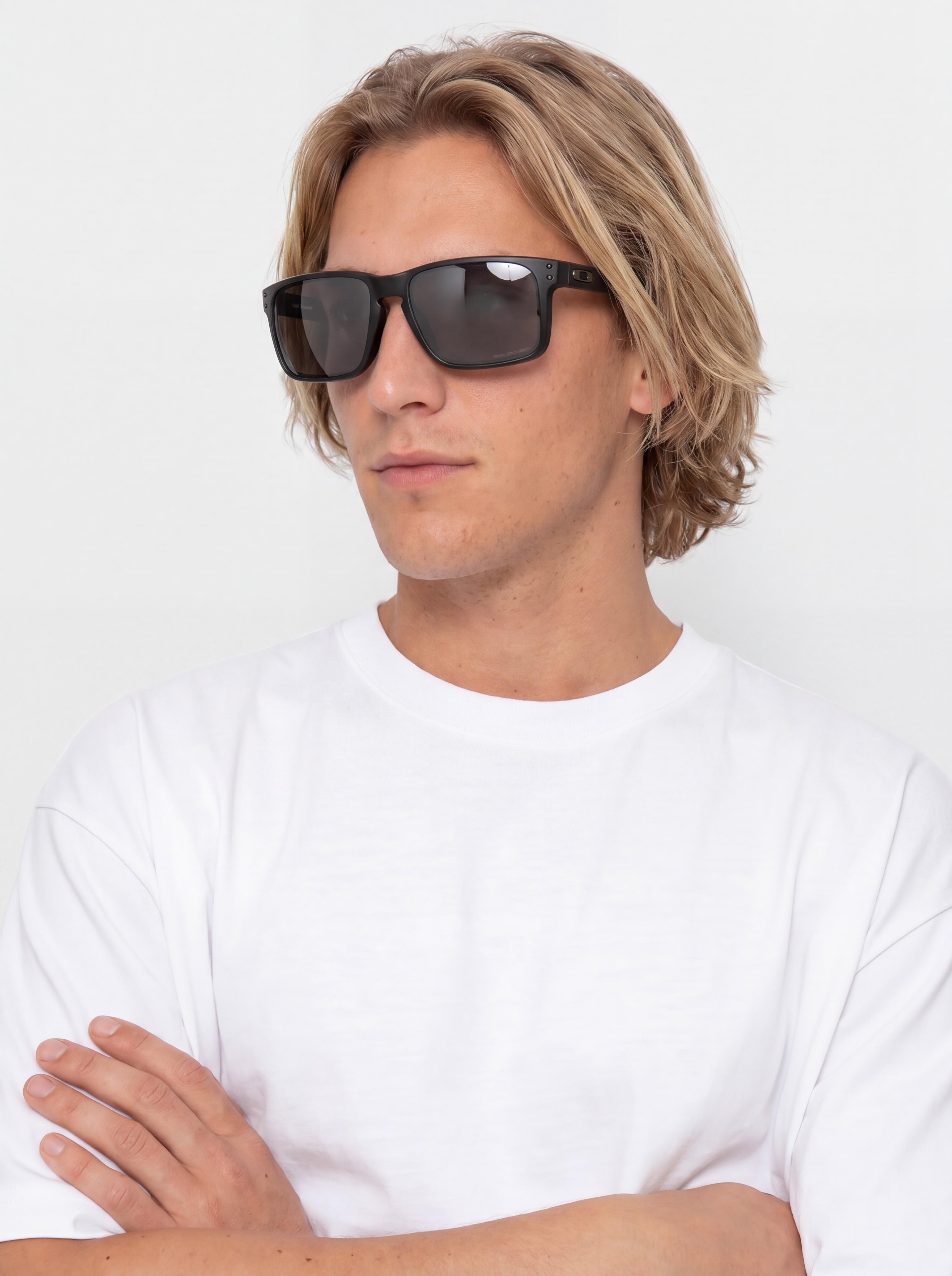 Oakley Holbrook XL Sunglasses (matte black/prizm black polarized)