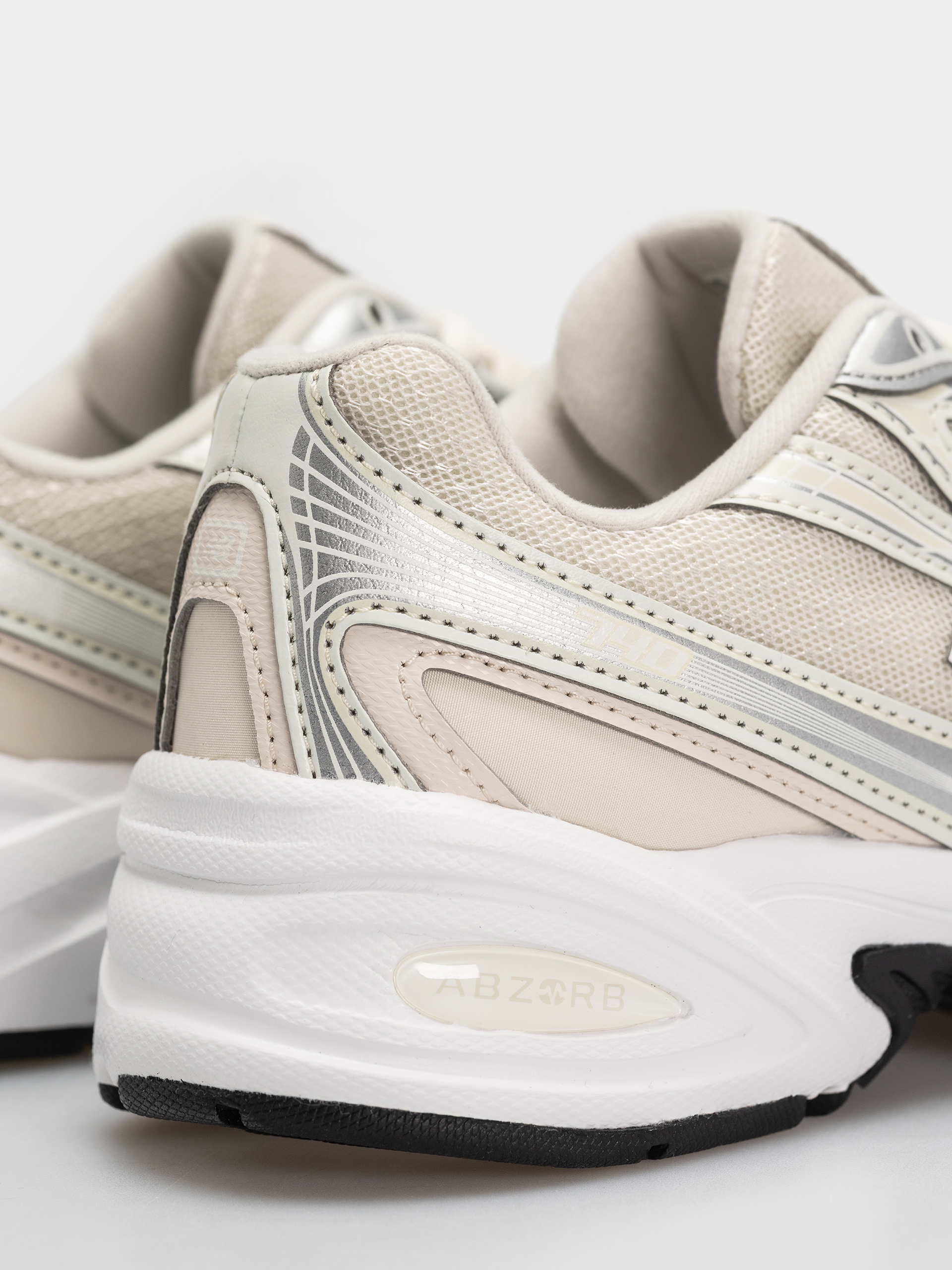 New Balance 740 JR Shoes (turtledove/linen)