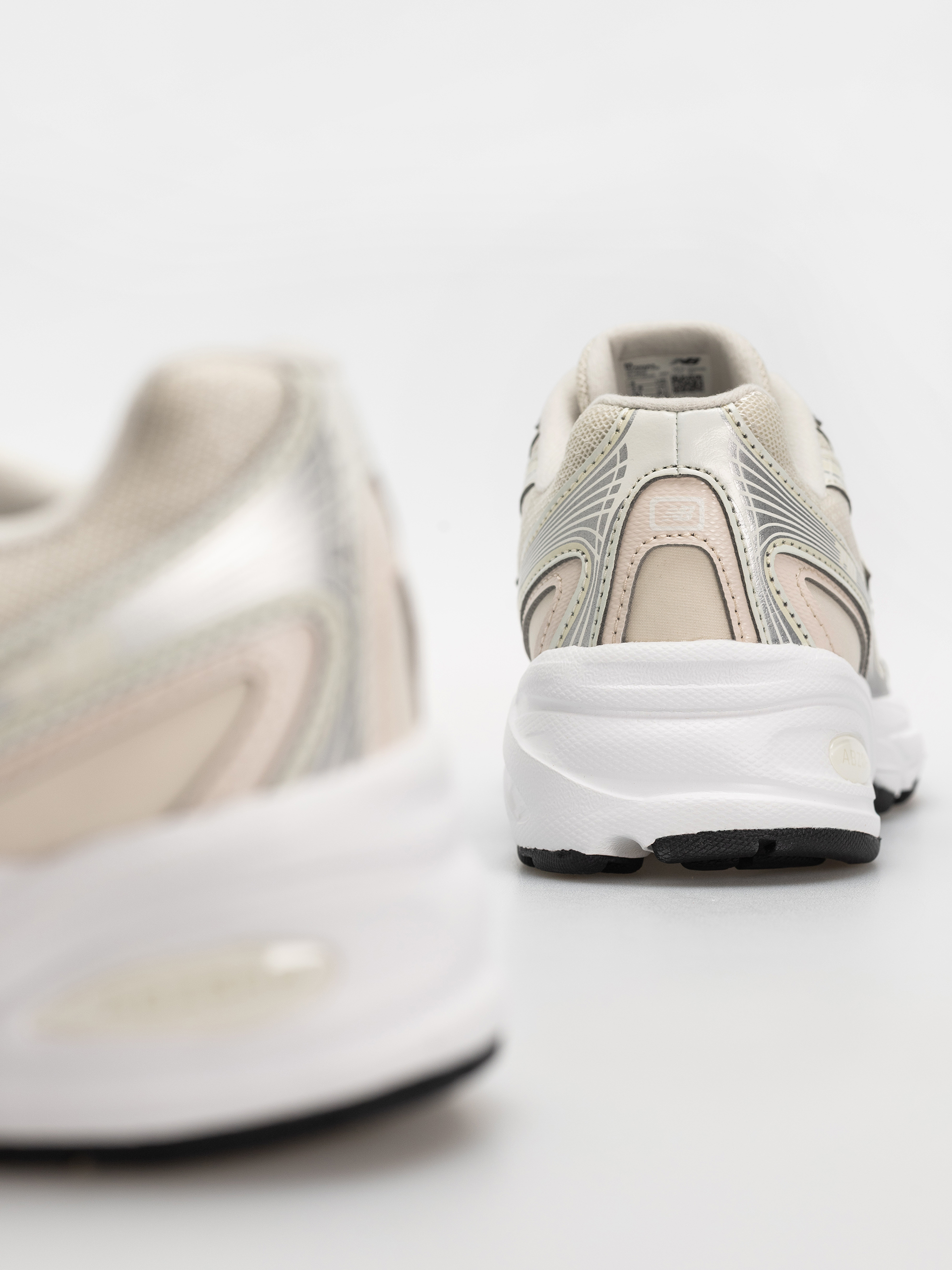 New Balance 740 JR Shoes (turtledove/linen)