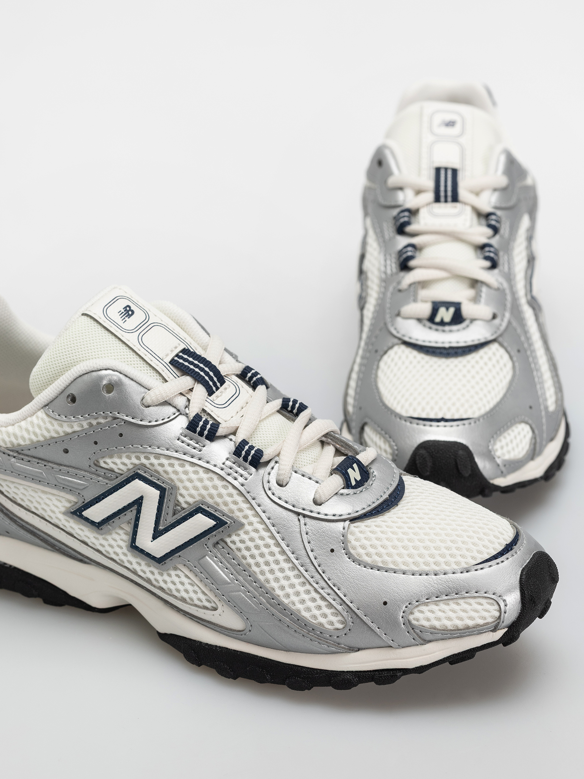 New Balance 204L Schuhe (sea salt/silver metallic/nb navy)