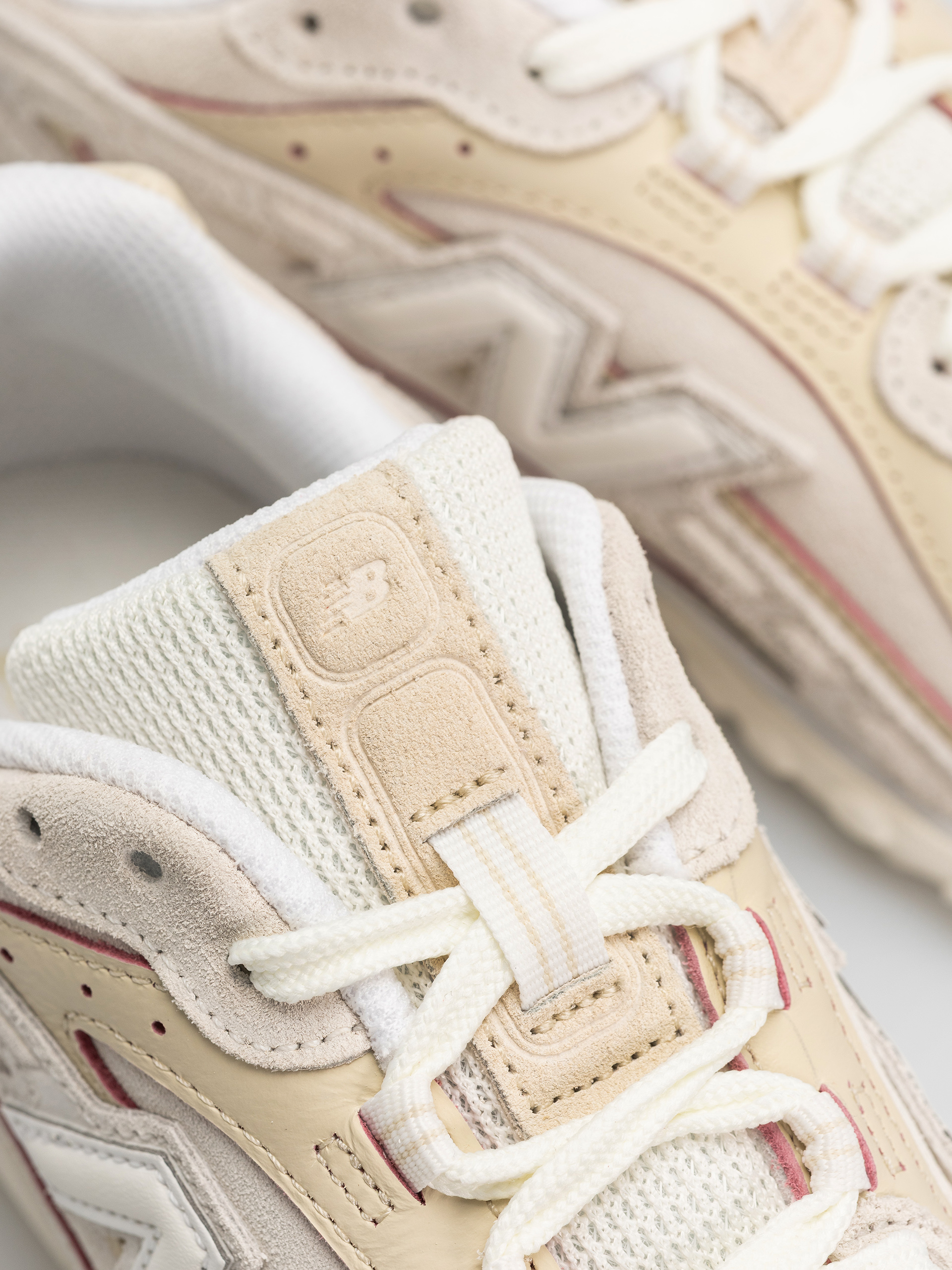 New Balance 204L Schuhe (sea salt/bone/pink eraser)