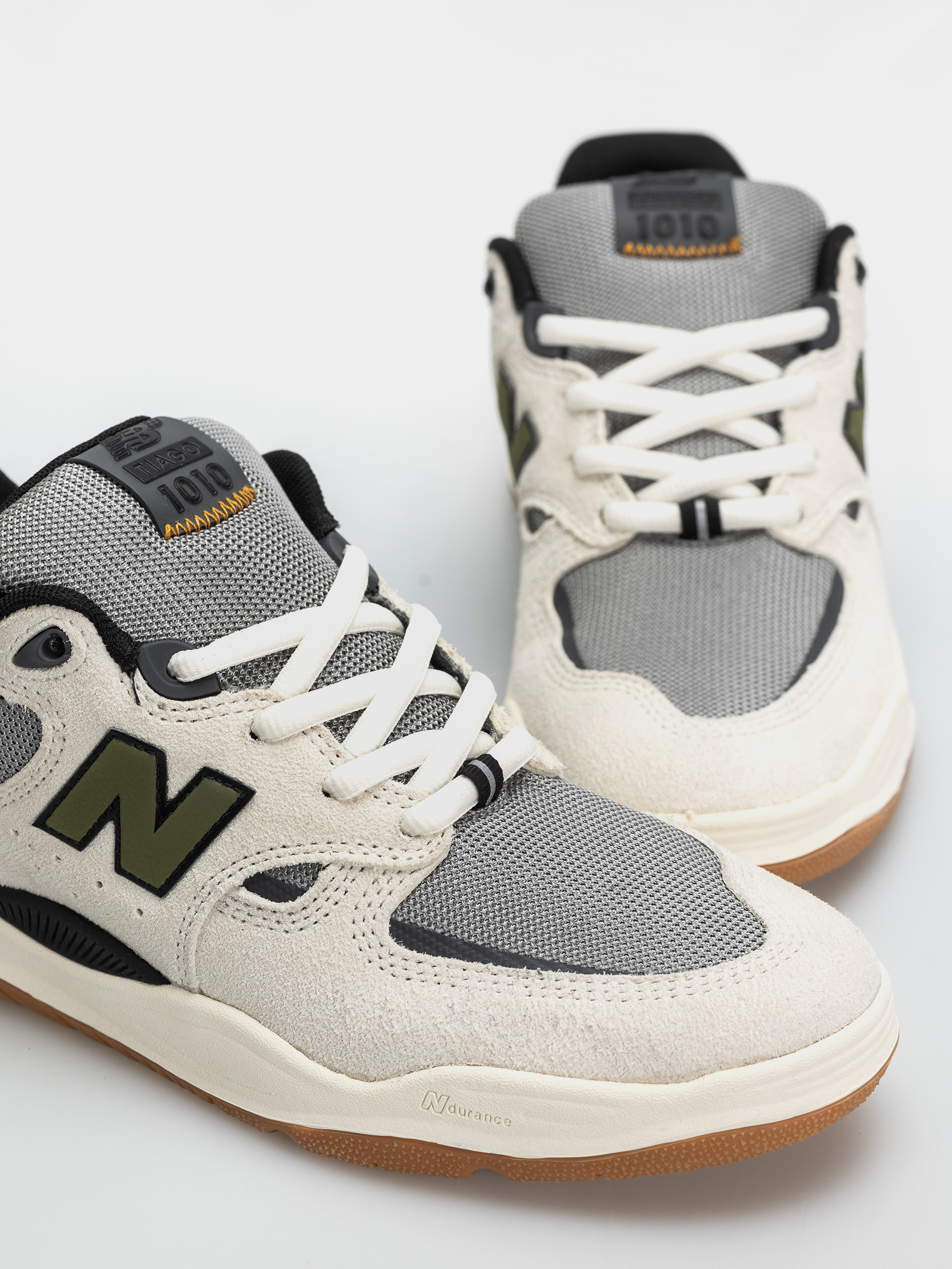New Balance 1010 Shoes (sea salt/dark olivine)
