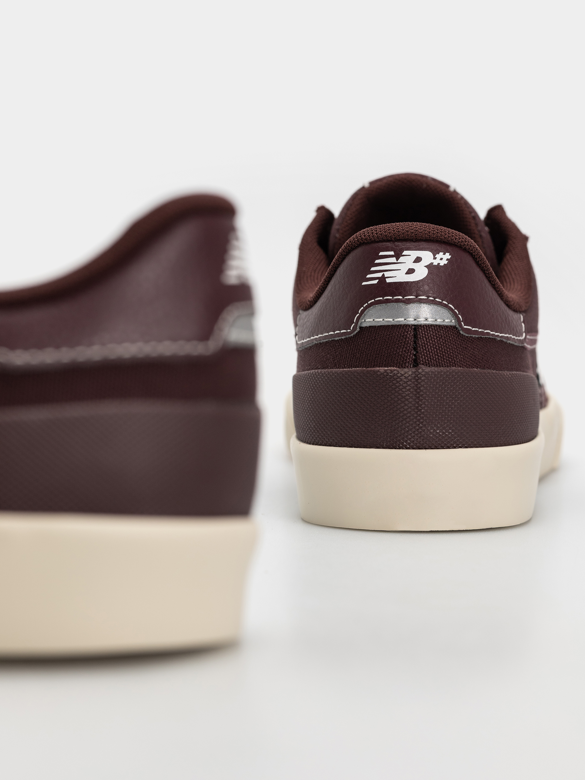 New Balance 272 Schuhe (cherry leather/white)