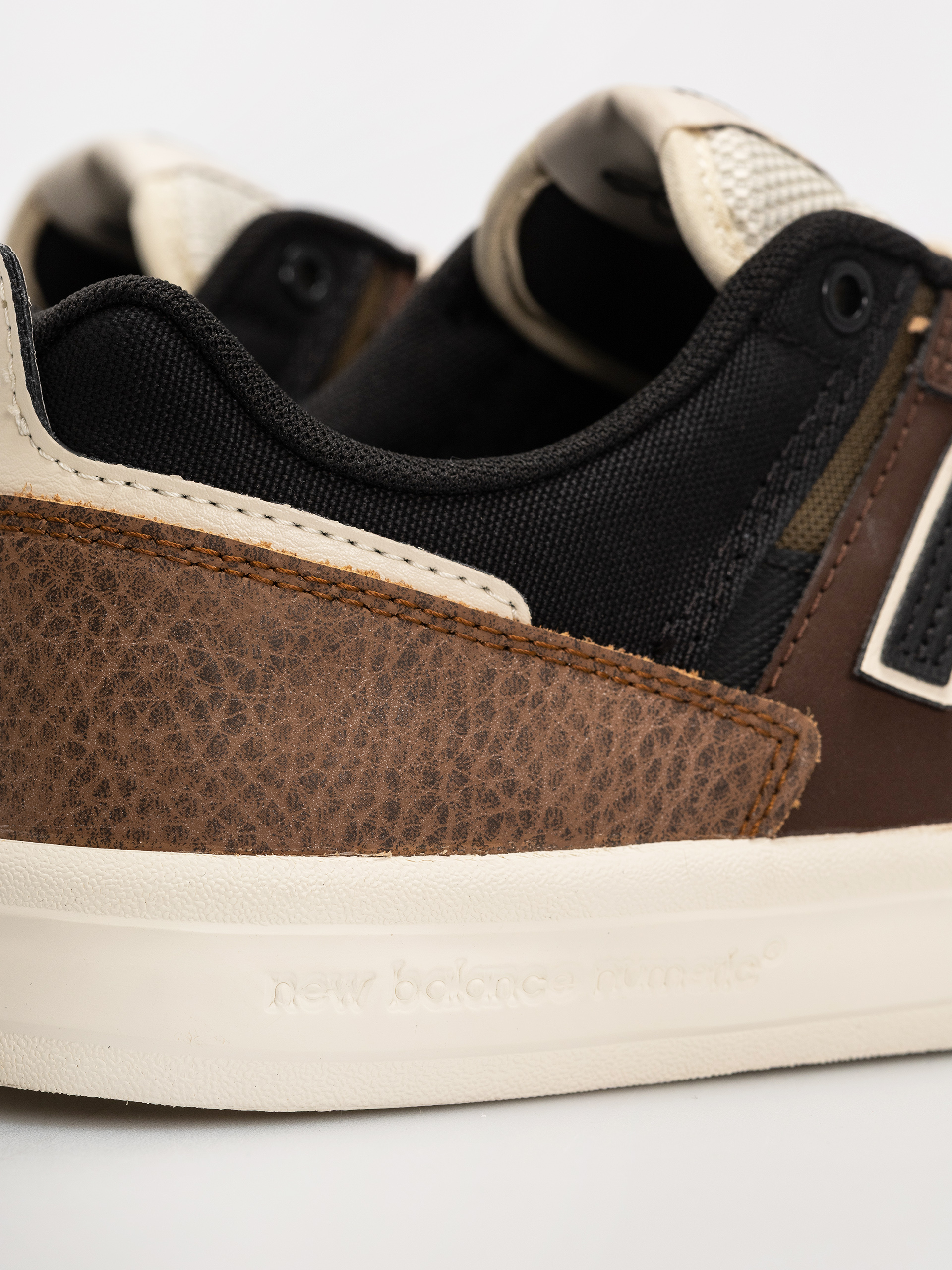 New Balance 306 Schuhe (pumpernickel/black)