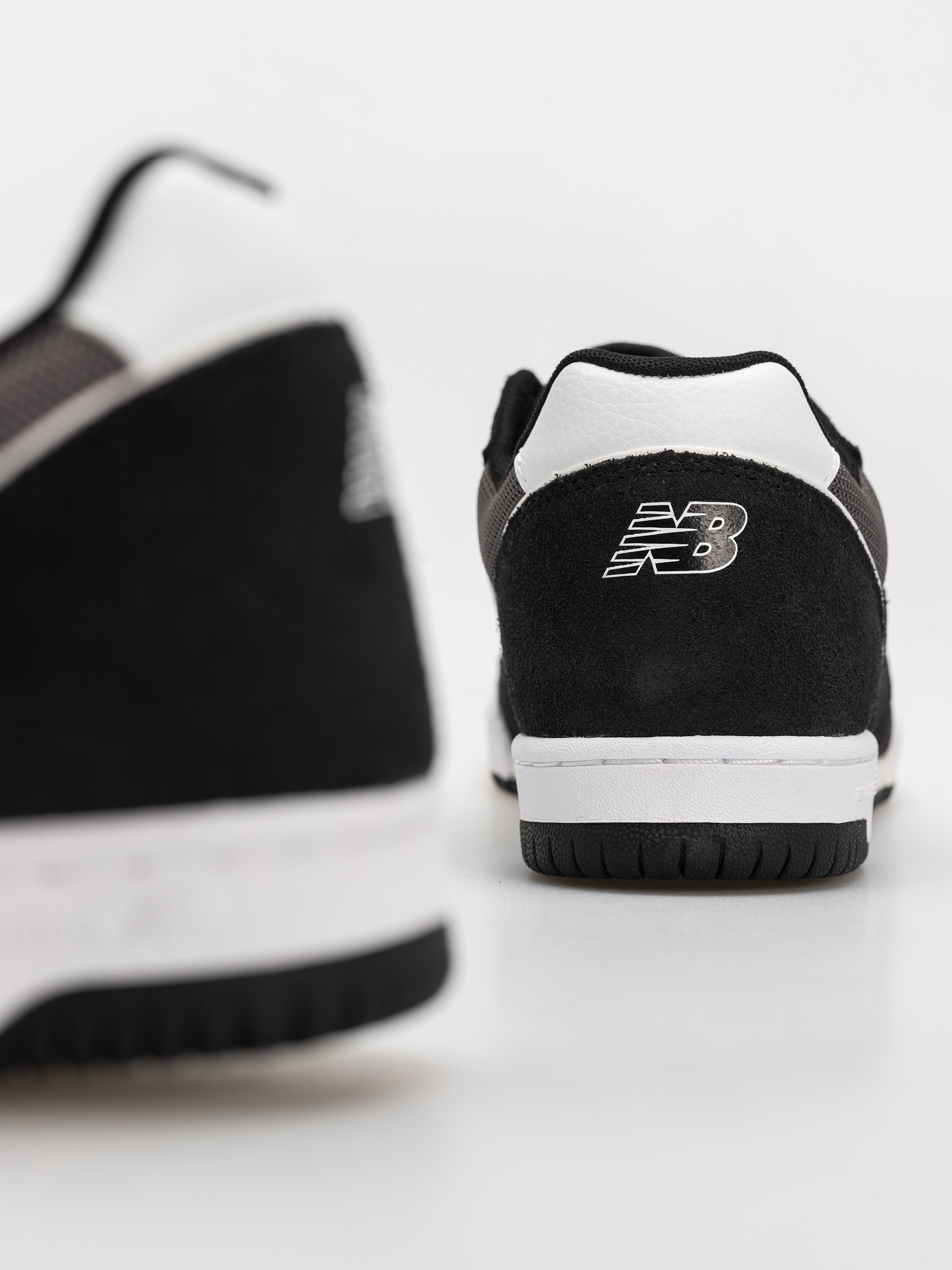 New Balance 600 Shoes (black/castlerock)