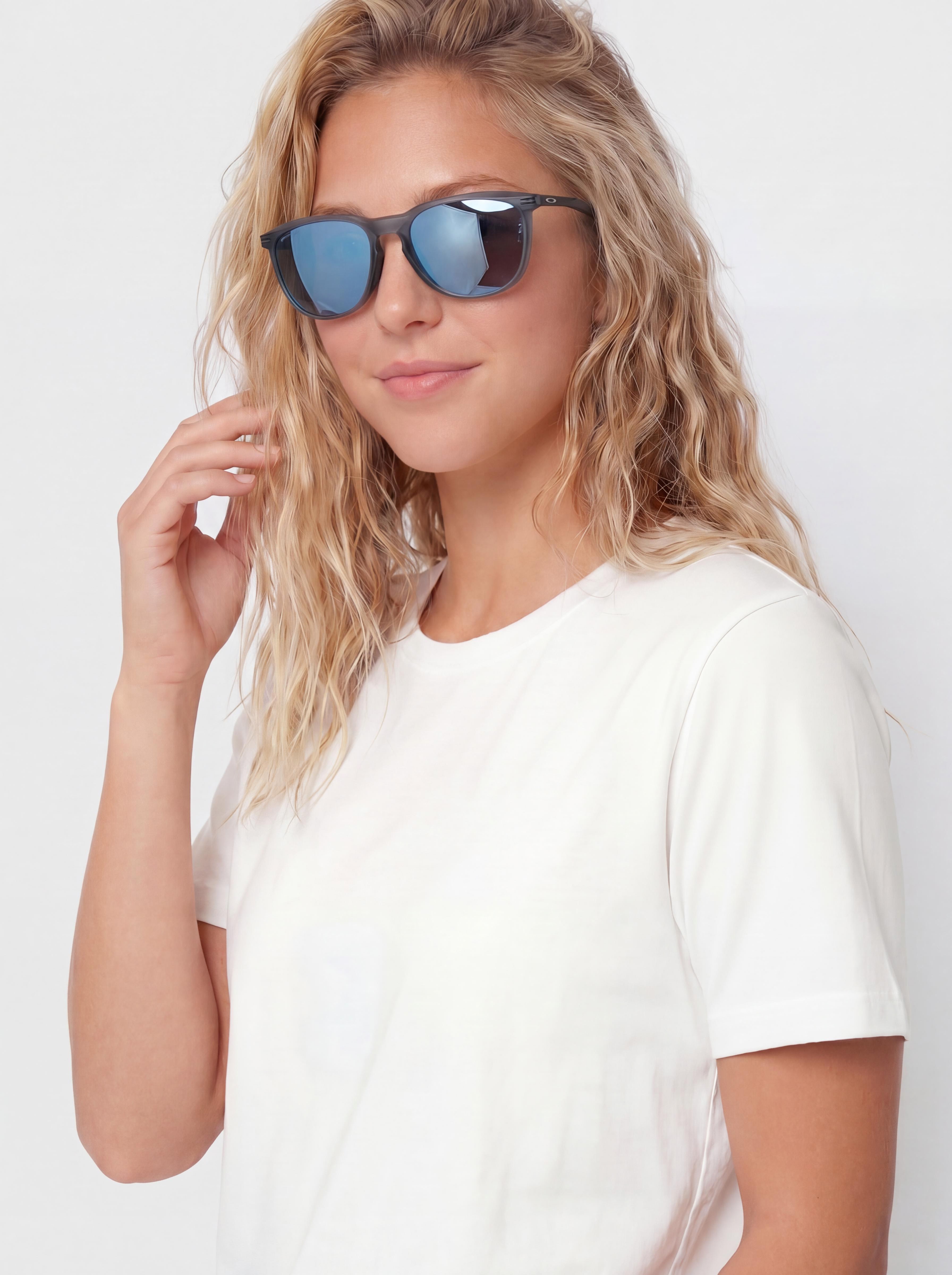 Oakley Sunglasses Thurso - black (matte crystal black/prizm deep