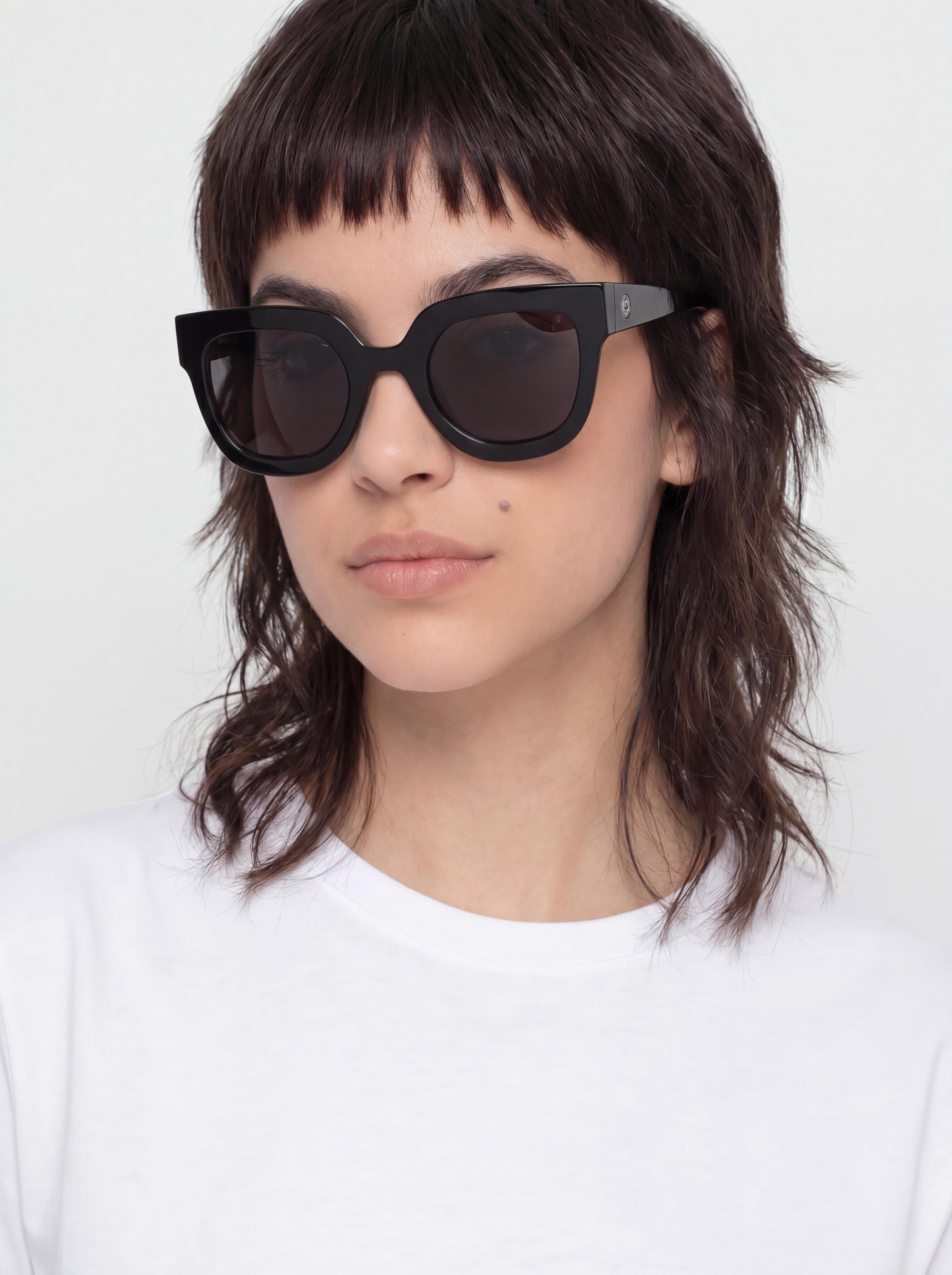 Dragon Purser Sonnenbrille Wmn (black/lumalens smoke)