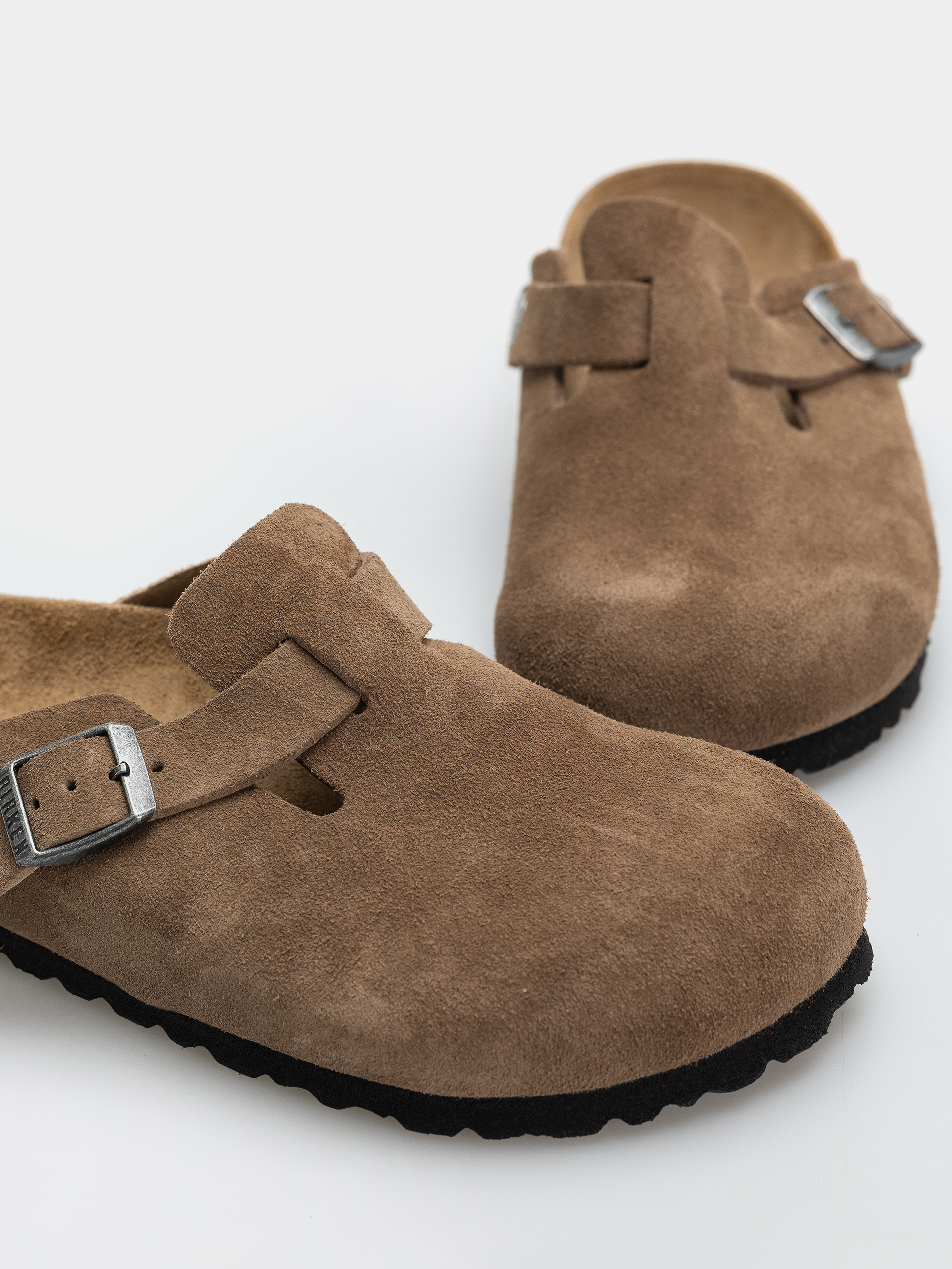 Birkenstock Boston Suede Leather Narrow Flip-flops (dark tea)