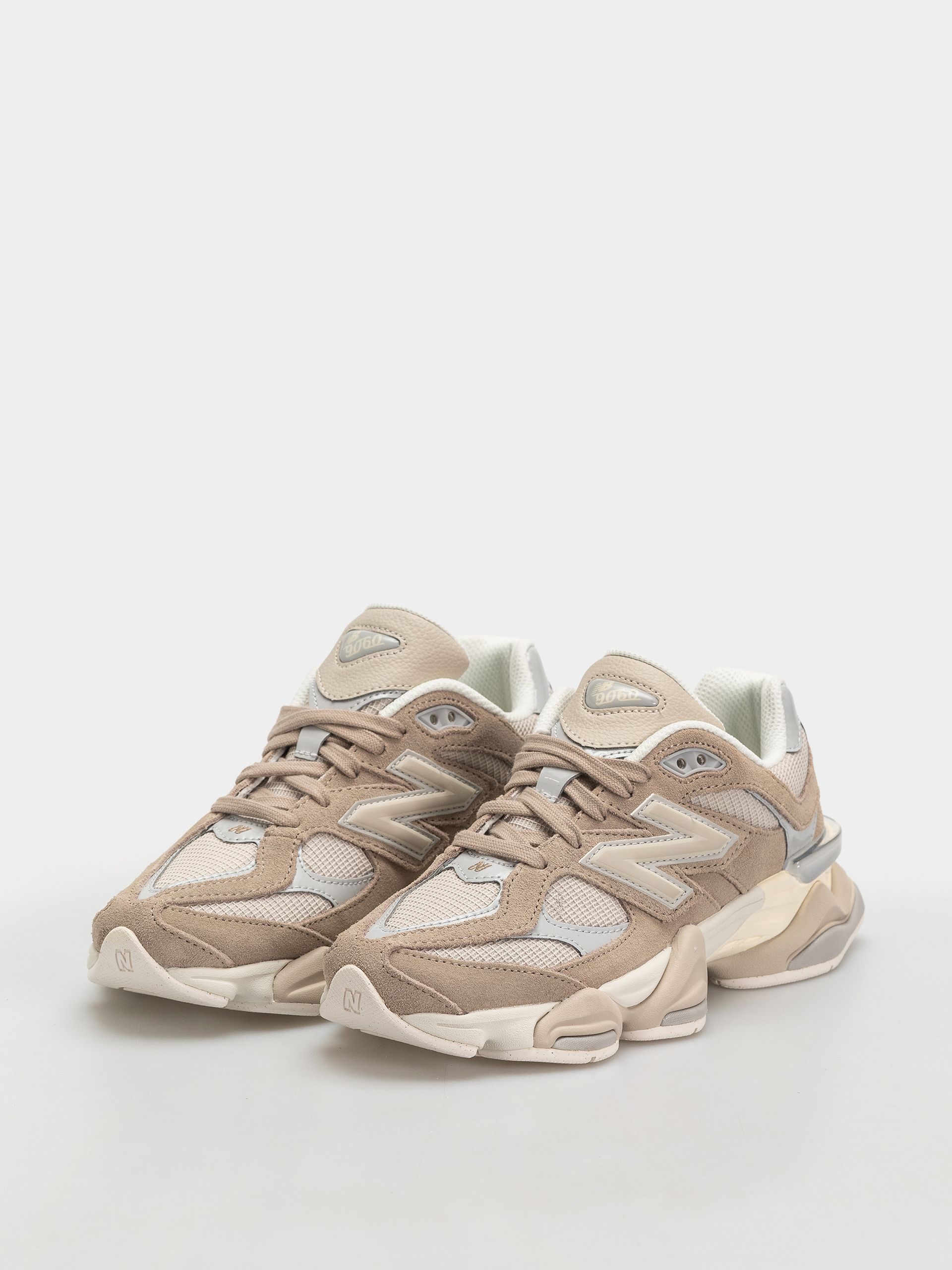 New Balance 9060 Shoes (driftwood/timberwolf)