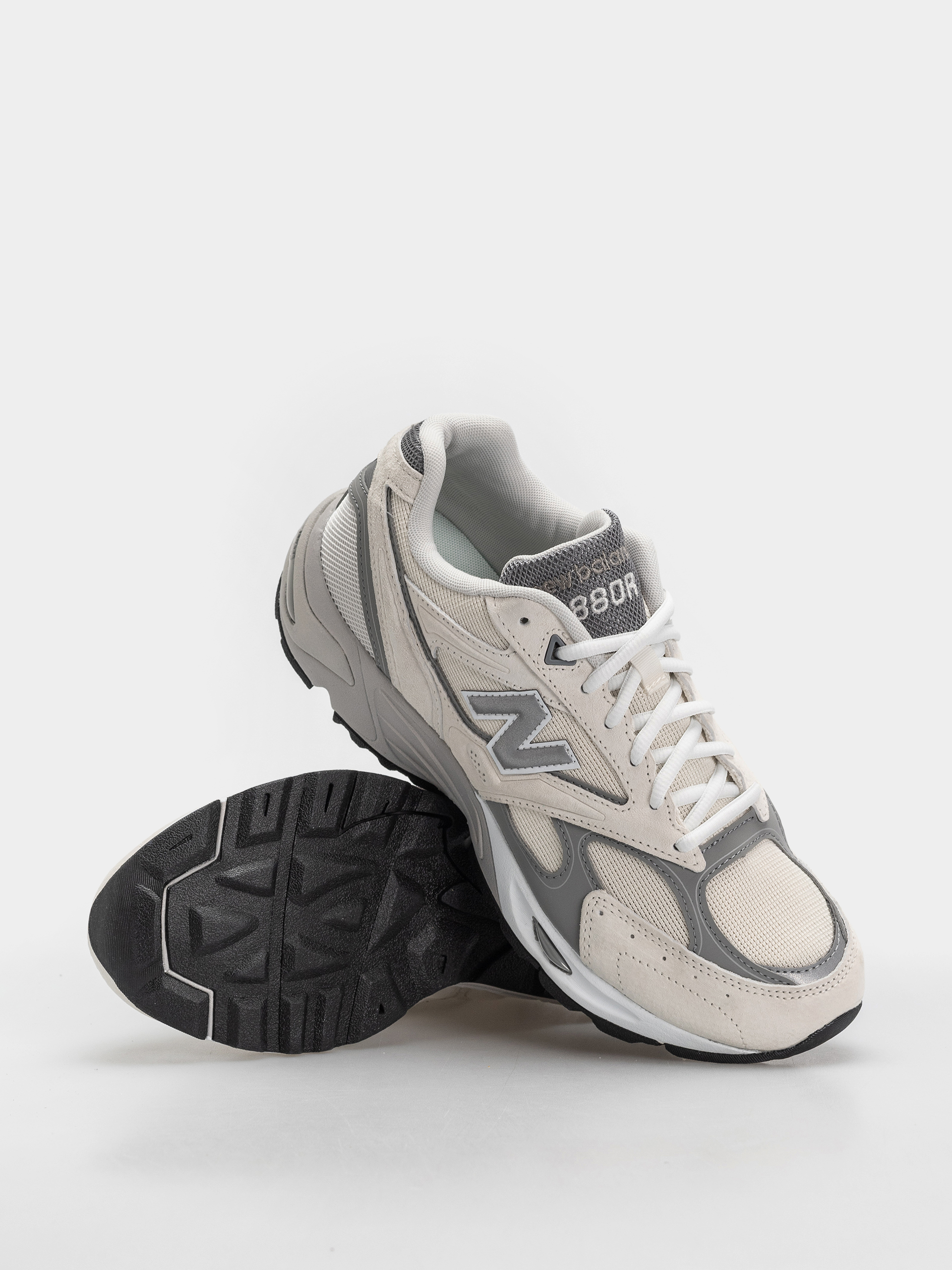 New Balance 880R Schuhe (sea salt/slate grey)