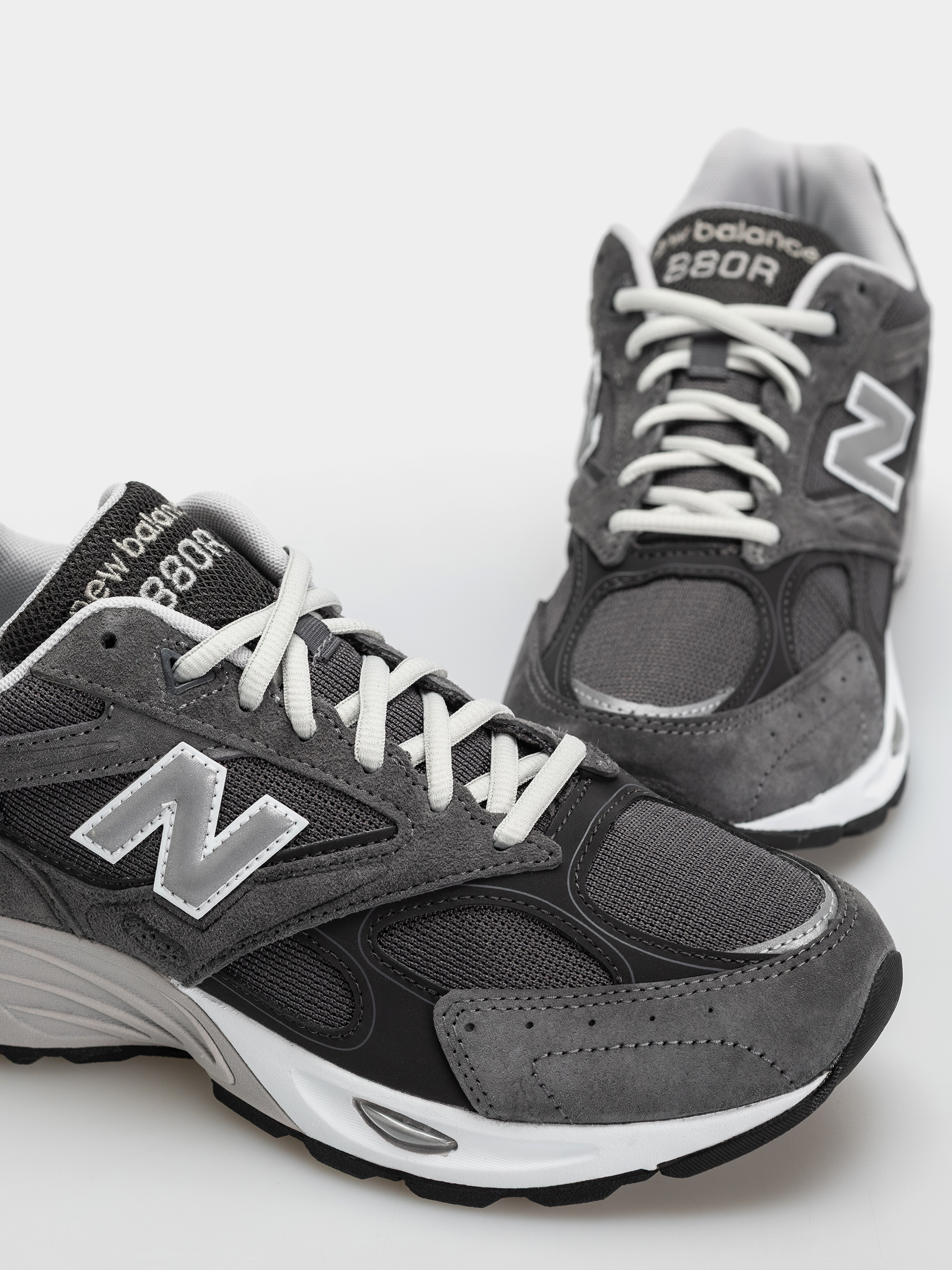 New Balance 880R Schuhe (slate grey/magnet)