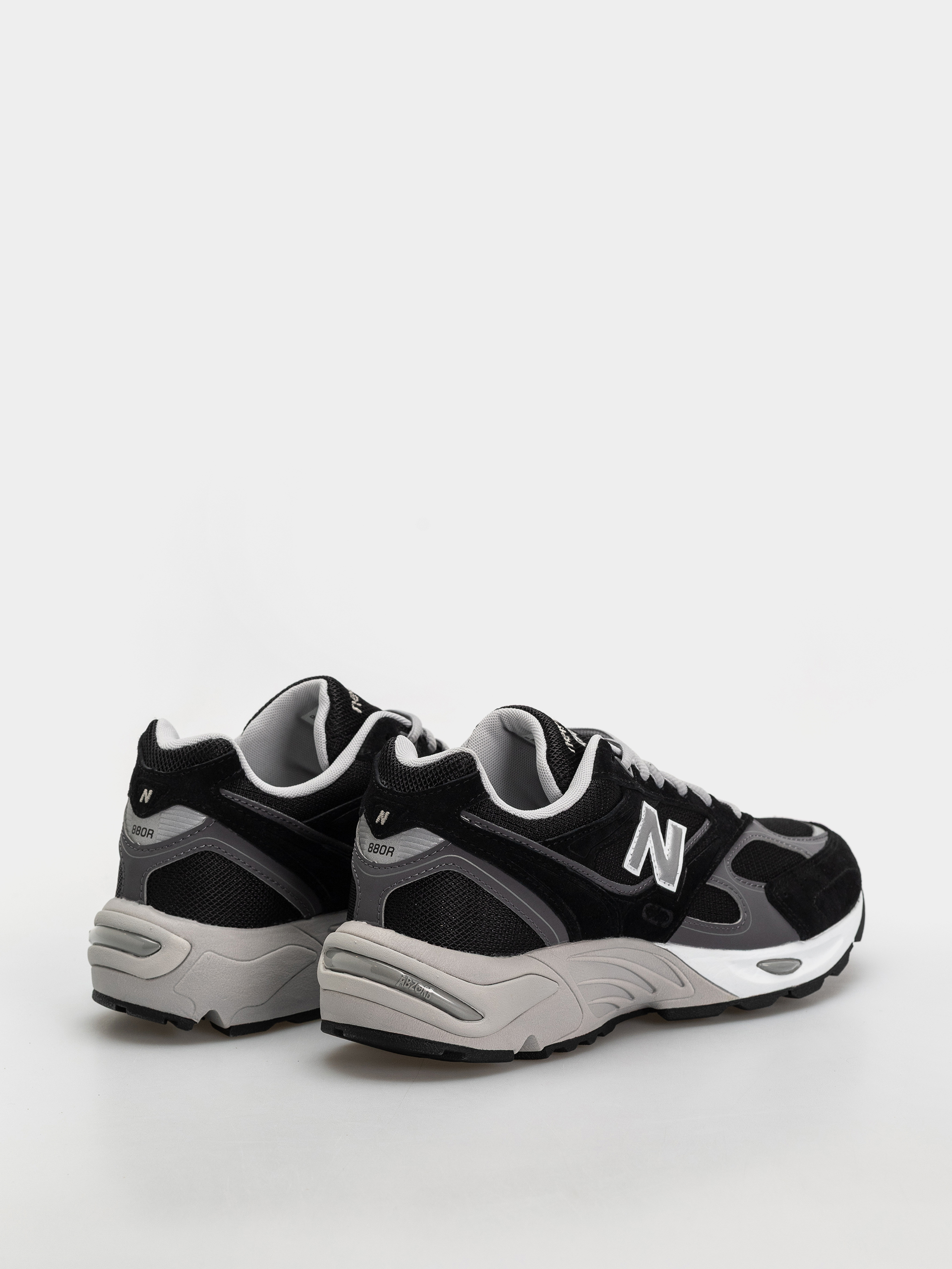 New Balance 880R Shoes (black/castlerock)