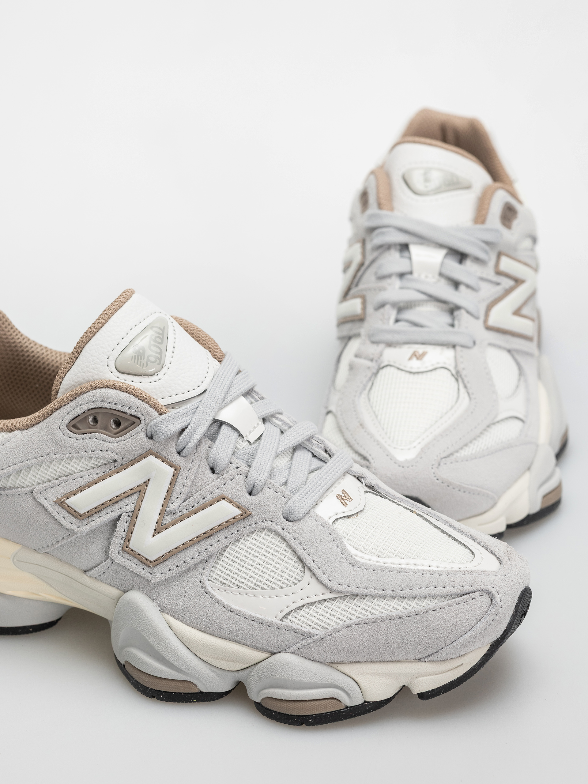 New Balance 9060 Schuhe (driftwood/sea salt)