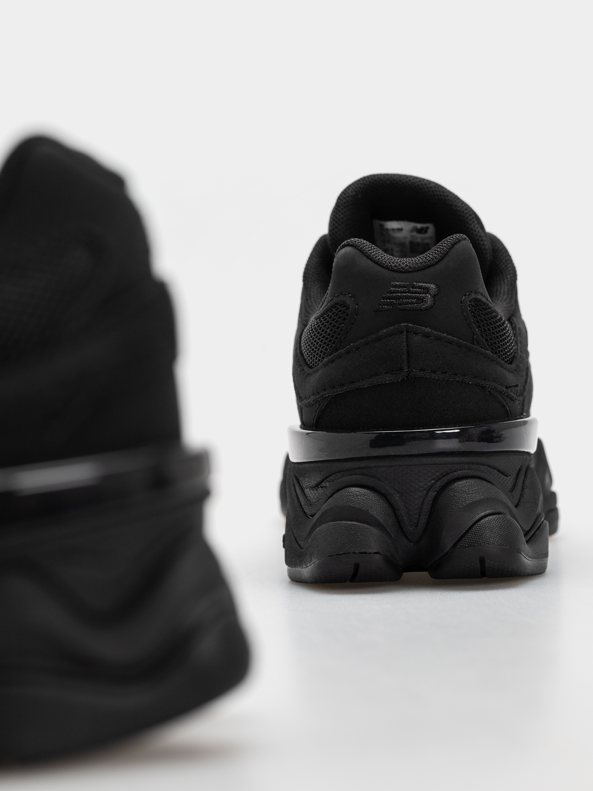 New Balance 9060 JR Shoes (black/phantom)