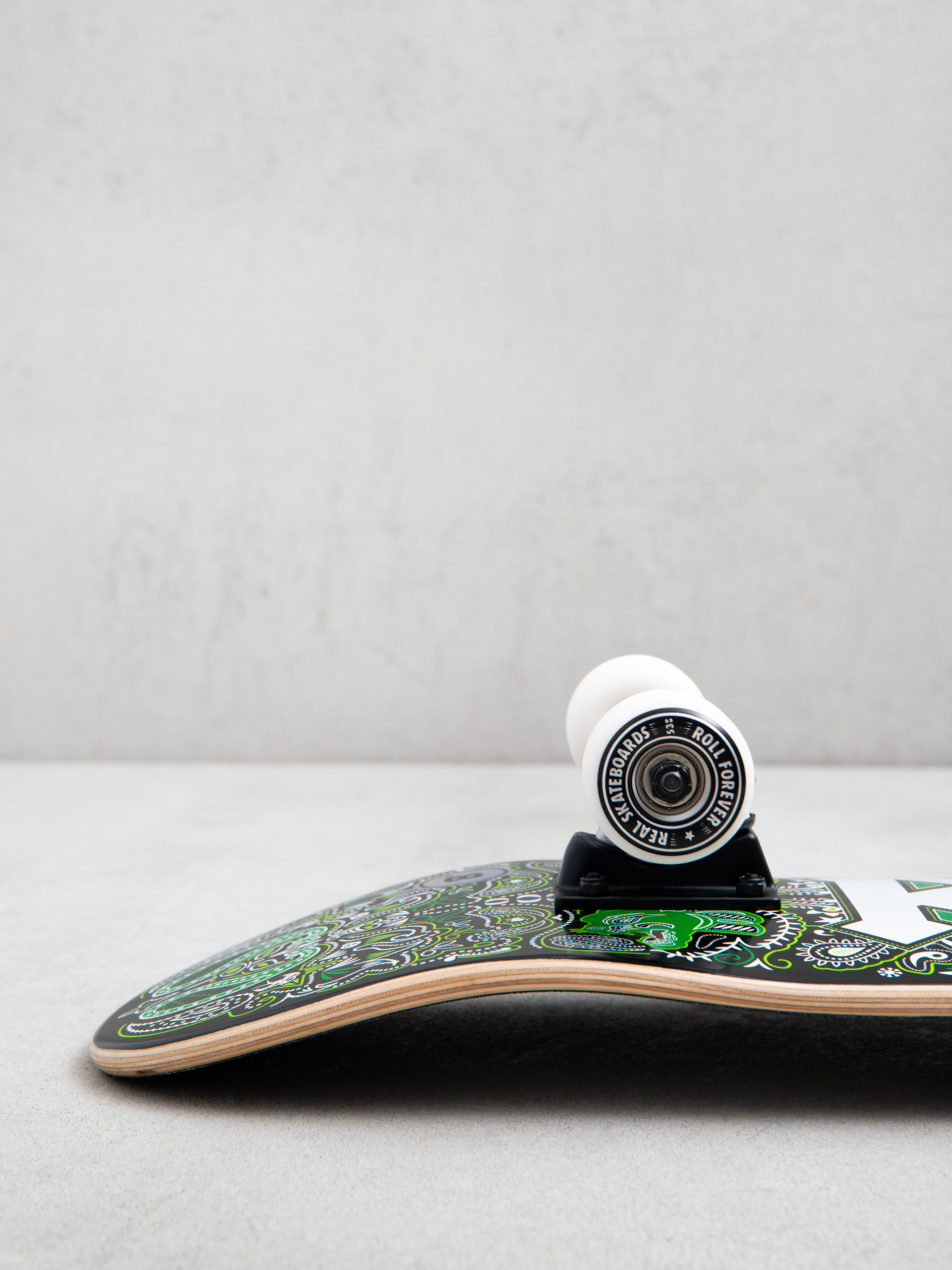 Real Bandana Skateboard (green)