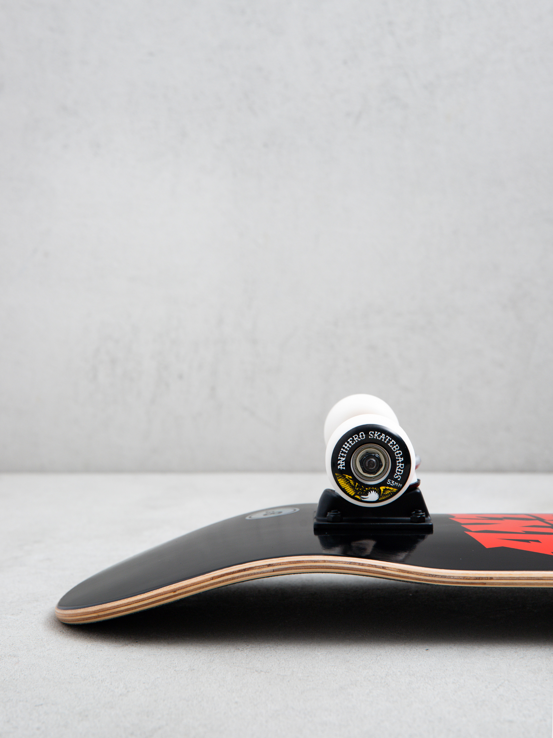 Antihero Hellhounds Skateboard (black)
