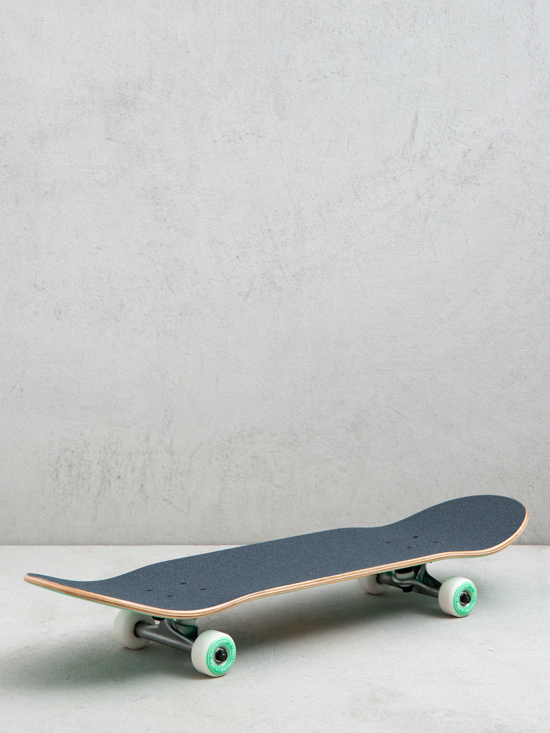 Real Obedience Skateboard (mint)