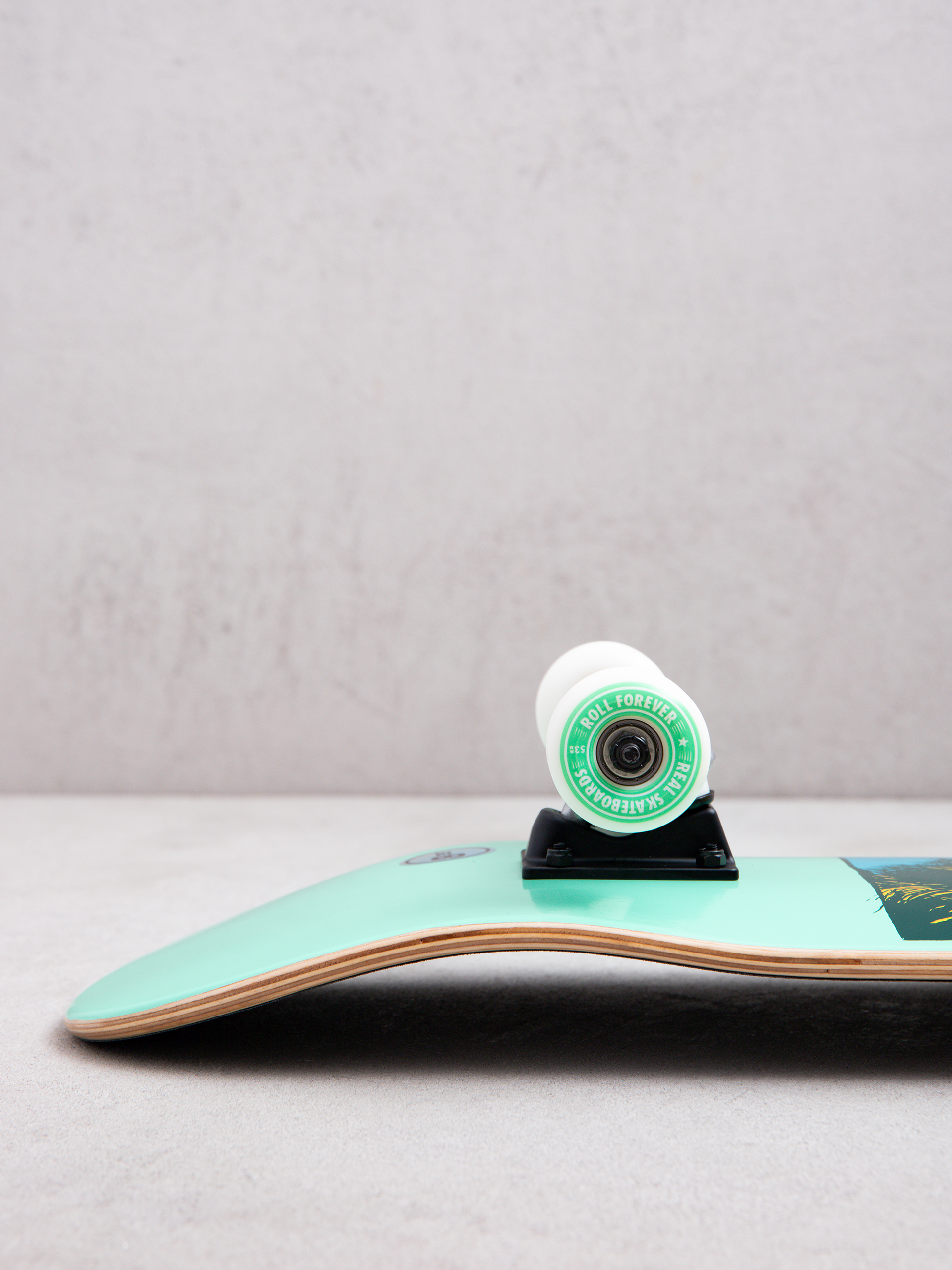 Real Obedience Skateboard (mint)