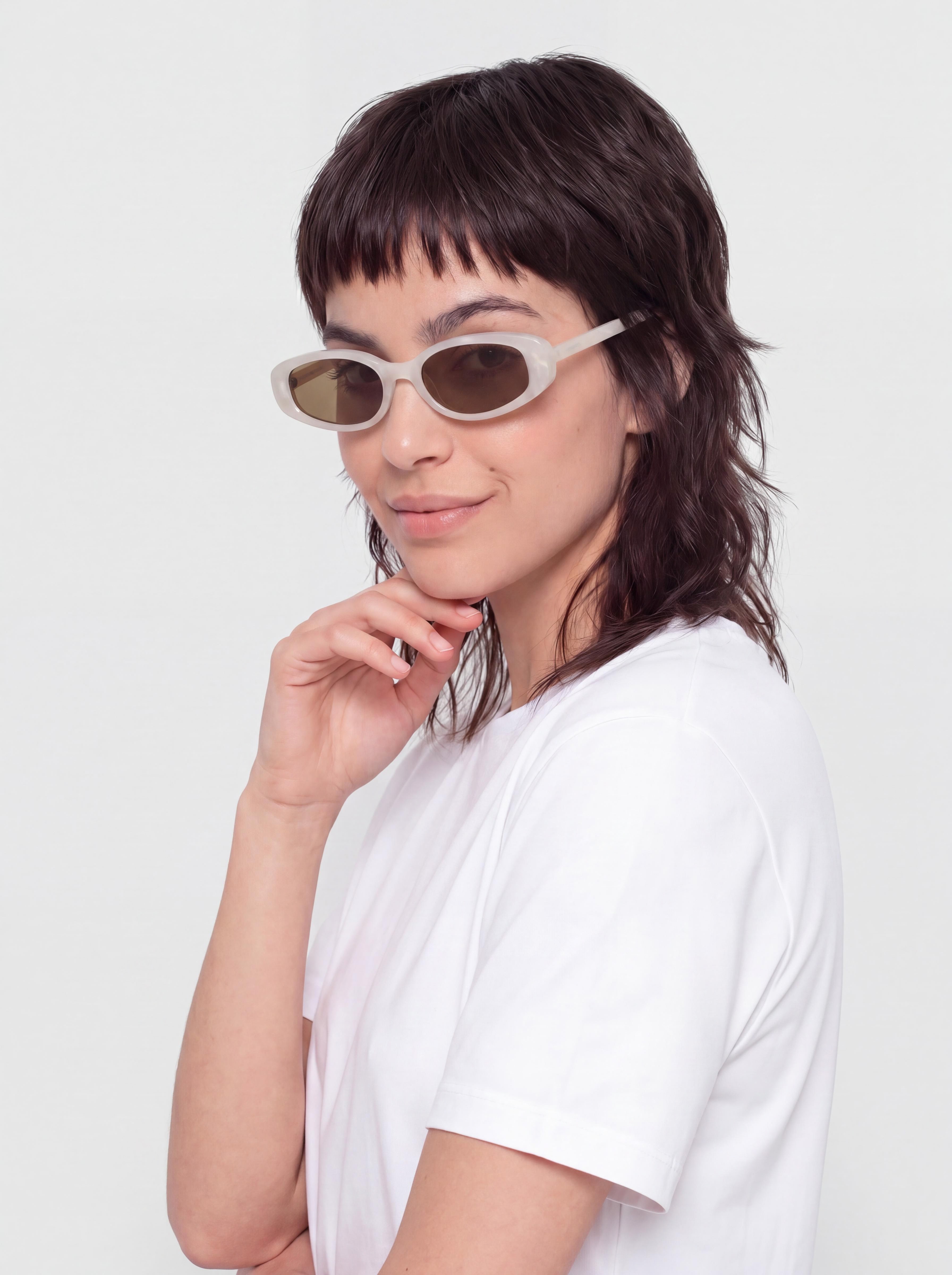 Komono Sunglasses Emery (alabaster)