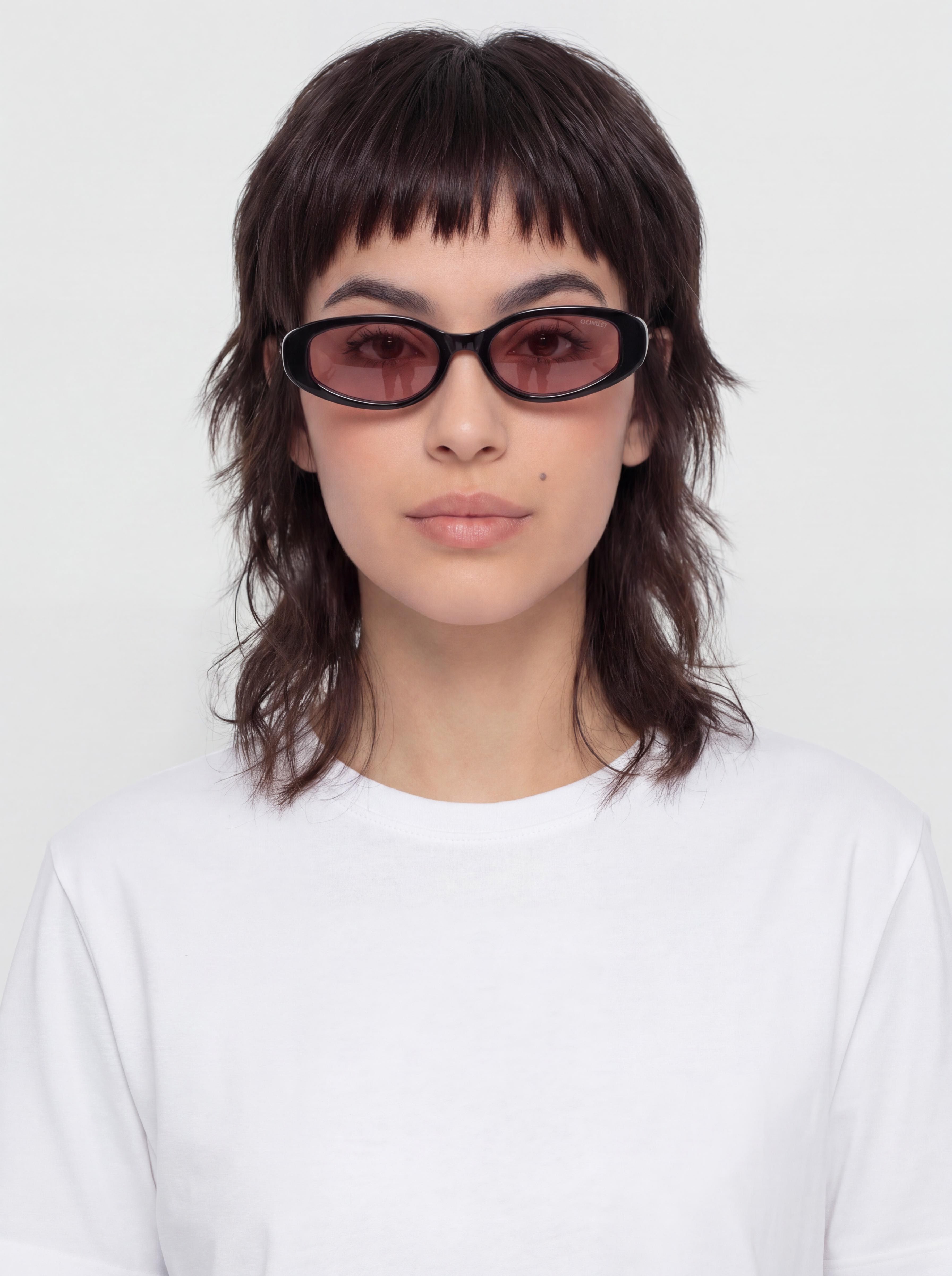 Komono Emery Sunglasses (black cherry)