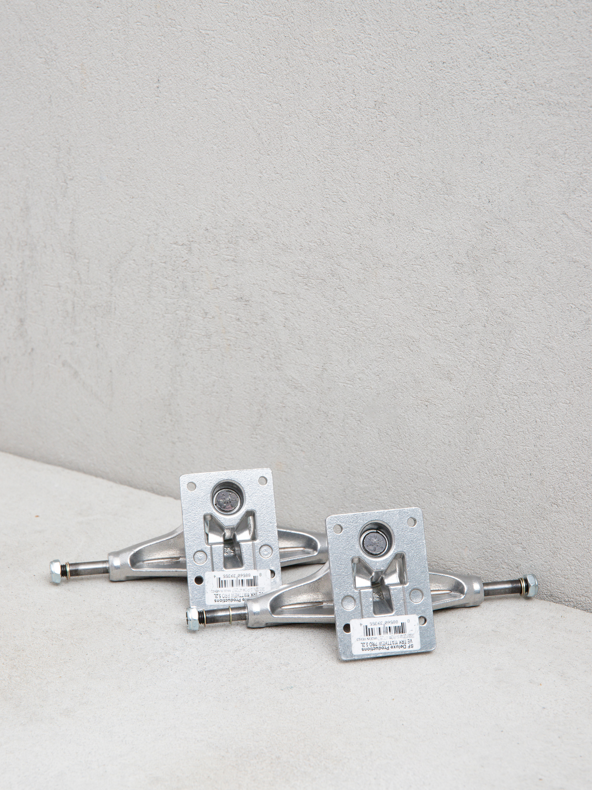 Venture Nick Matthew Pro Editions Lo Trucks (polished)