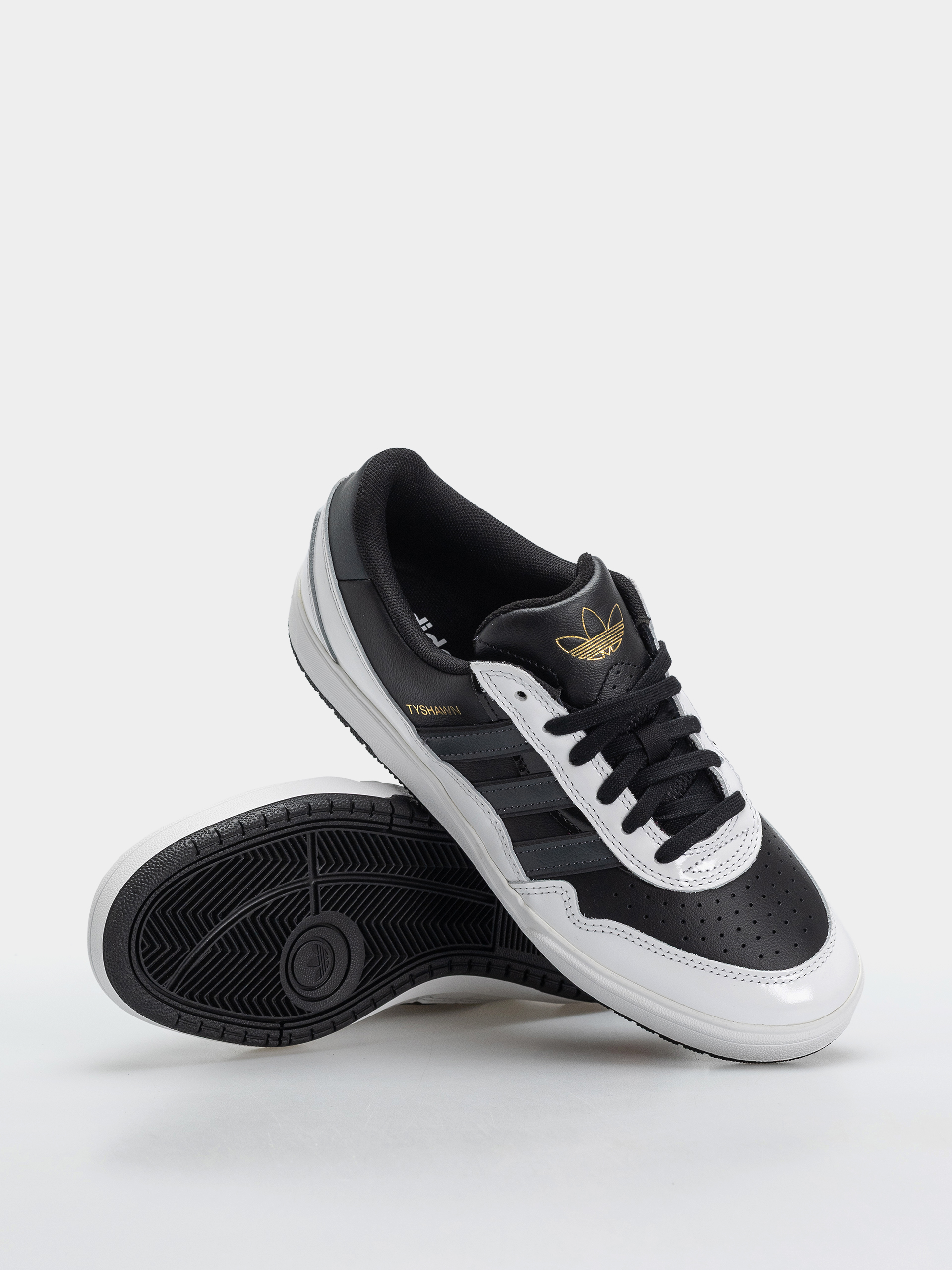 adidas Tyshawn II Shoes (cblack/carbon/ftwwht)