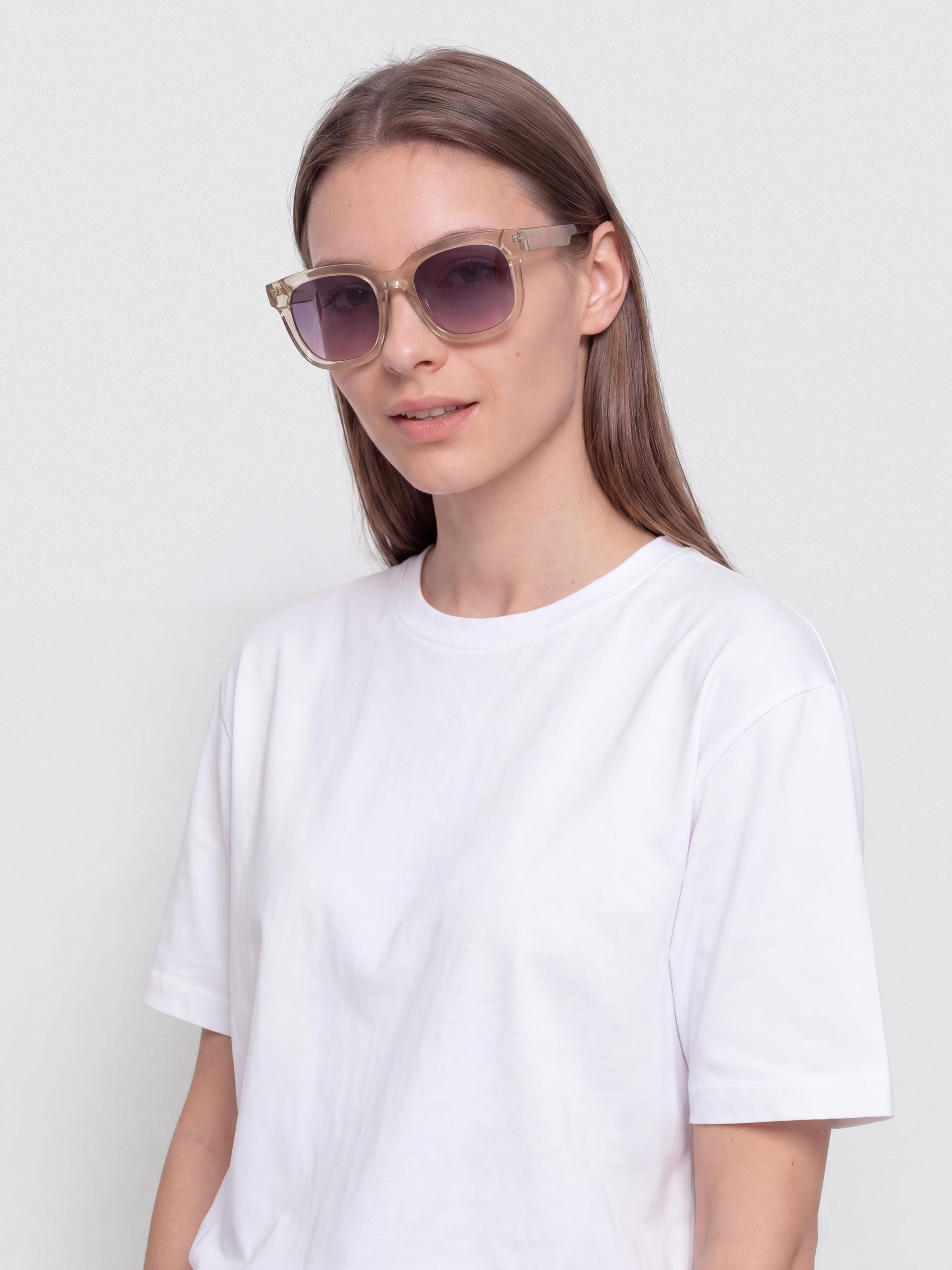 Komono Sienna Sunglasses (red sands)