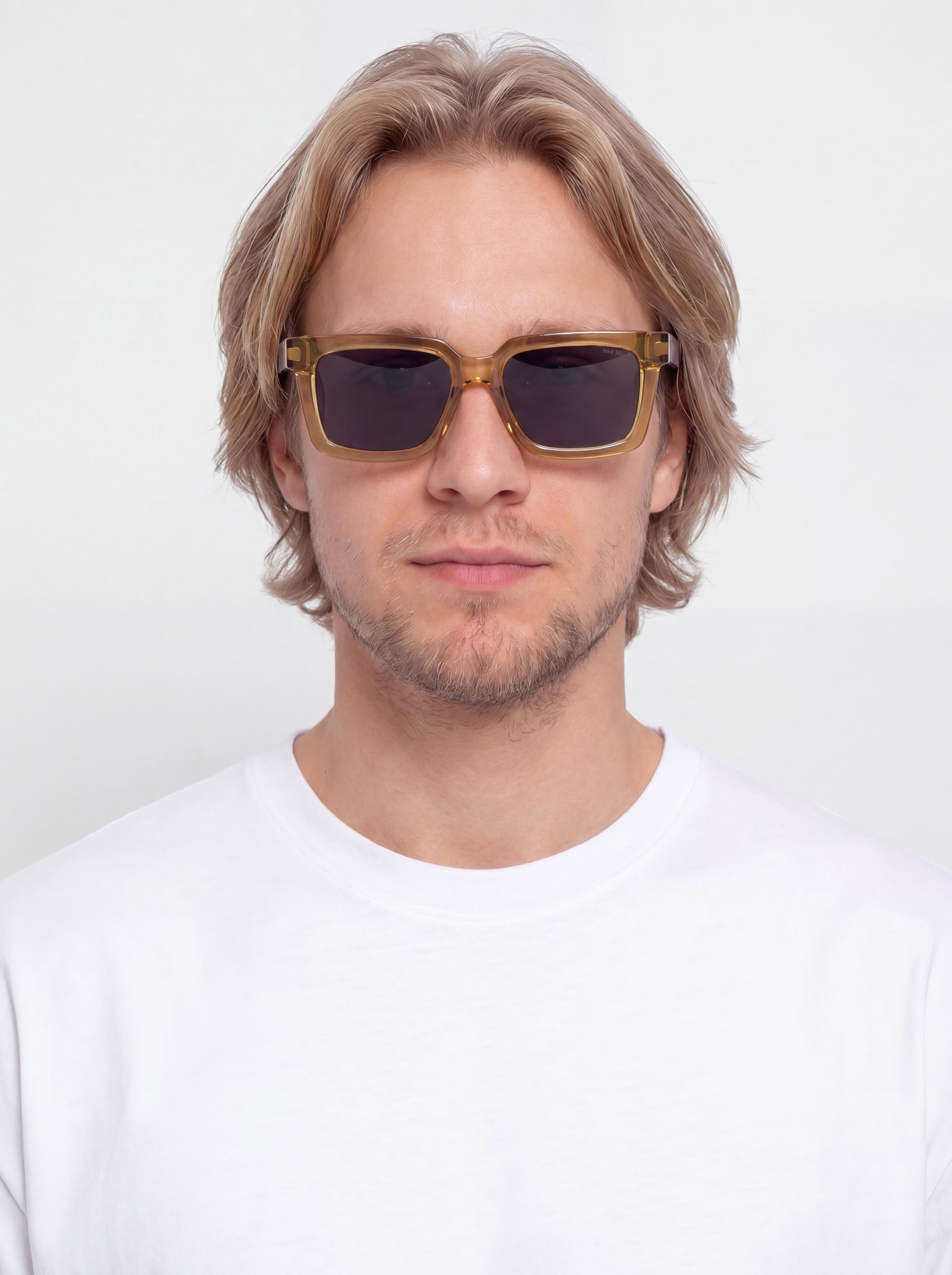 Nike Tide Cosmic Sonnenbrille (team gold/blue)
