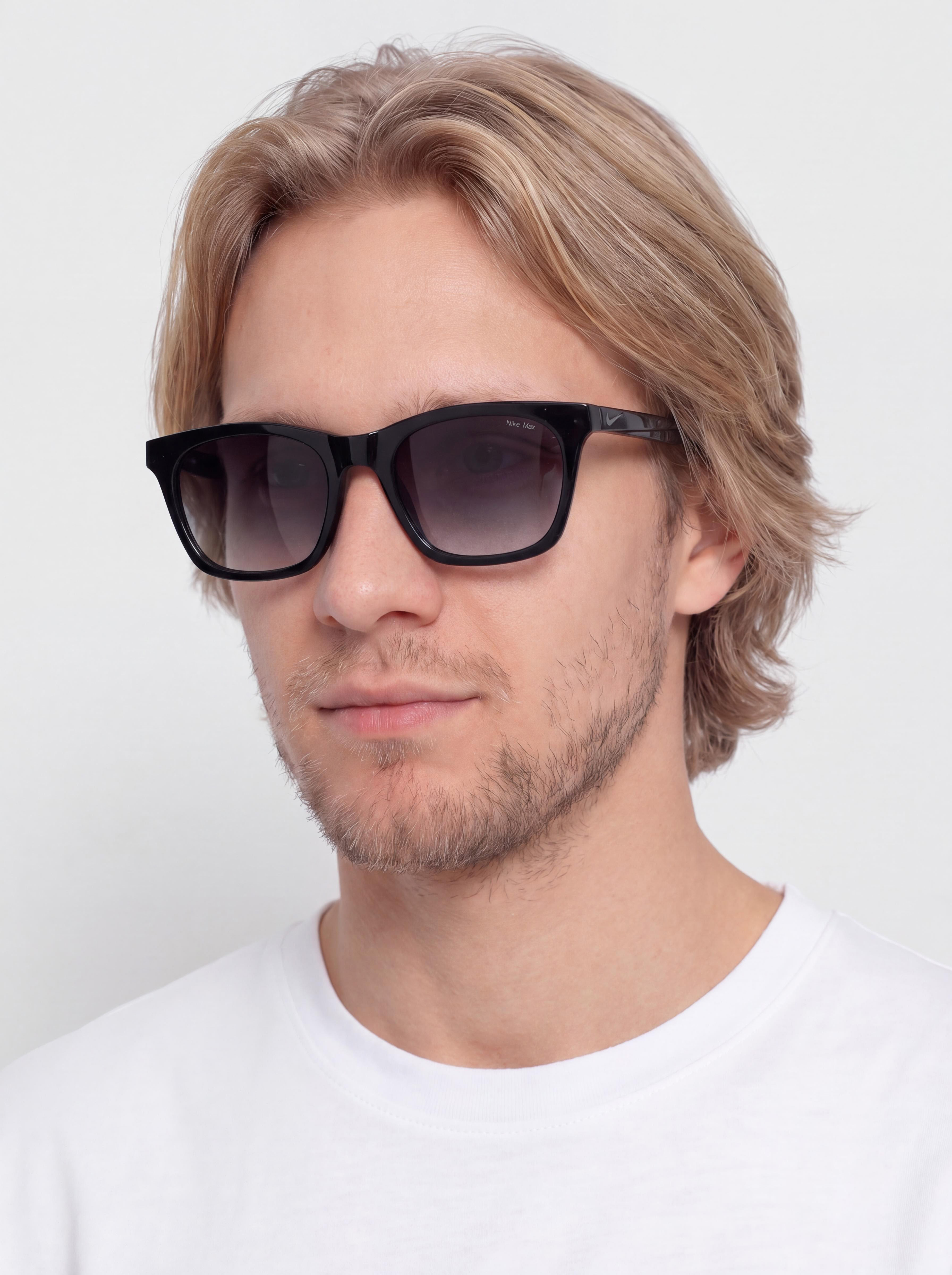 Nike Vital Flow Sonnenbrille (black/smoke gradient)