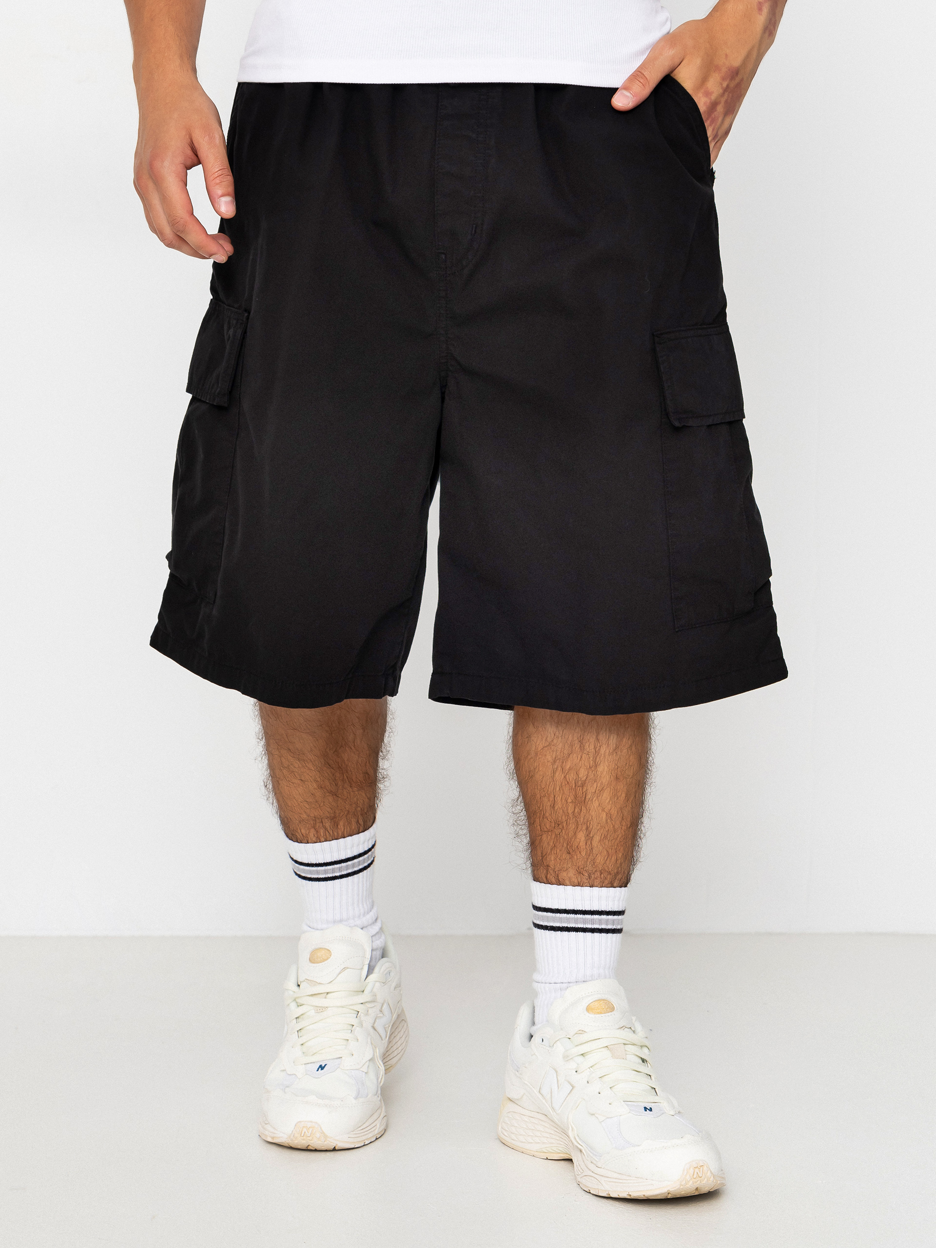 Carhartt WIP Mandler Cargo Shorts (black)