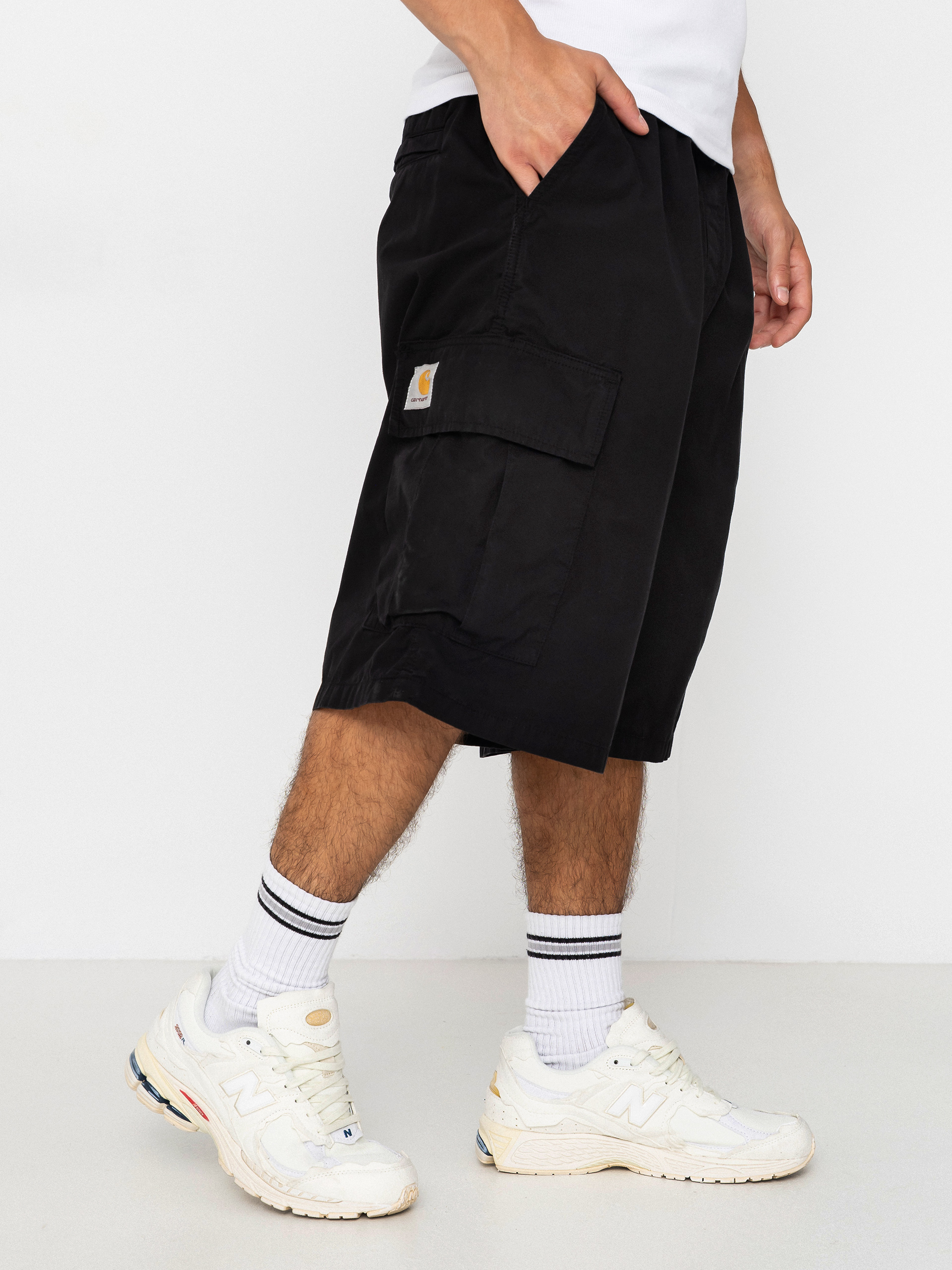 Carhartt WIP Mandler Cargo Shorts (black)