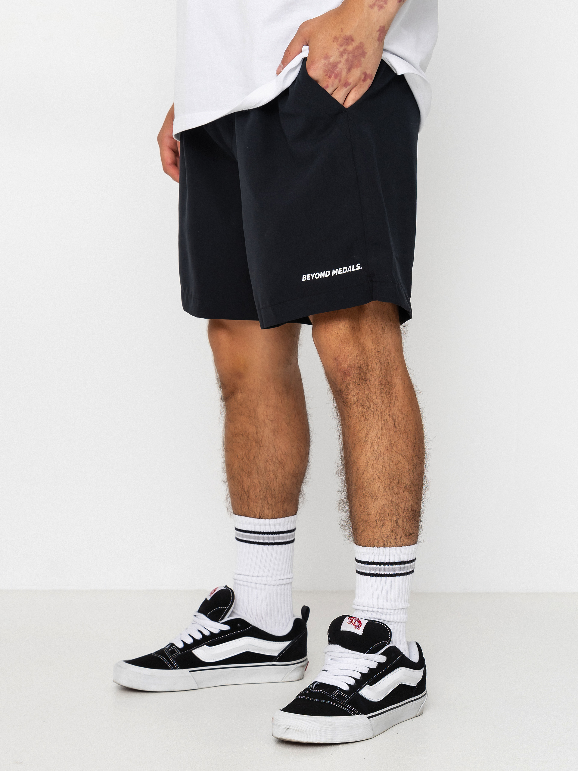 Beyond Medals Shorts Swim (black)