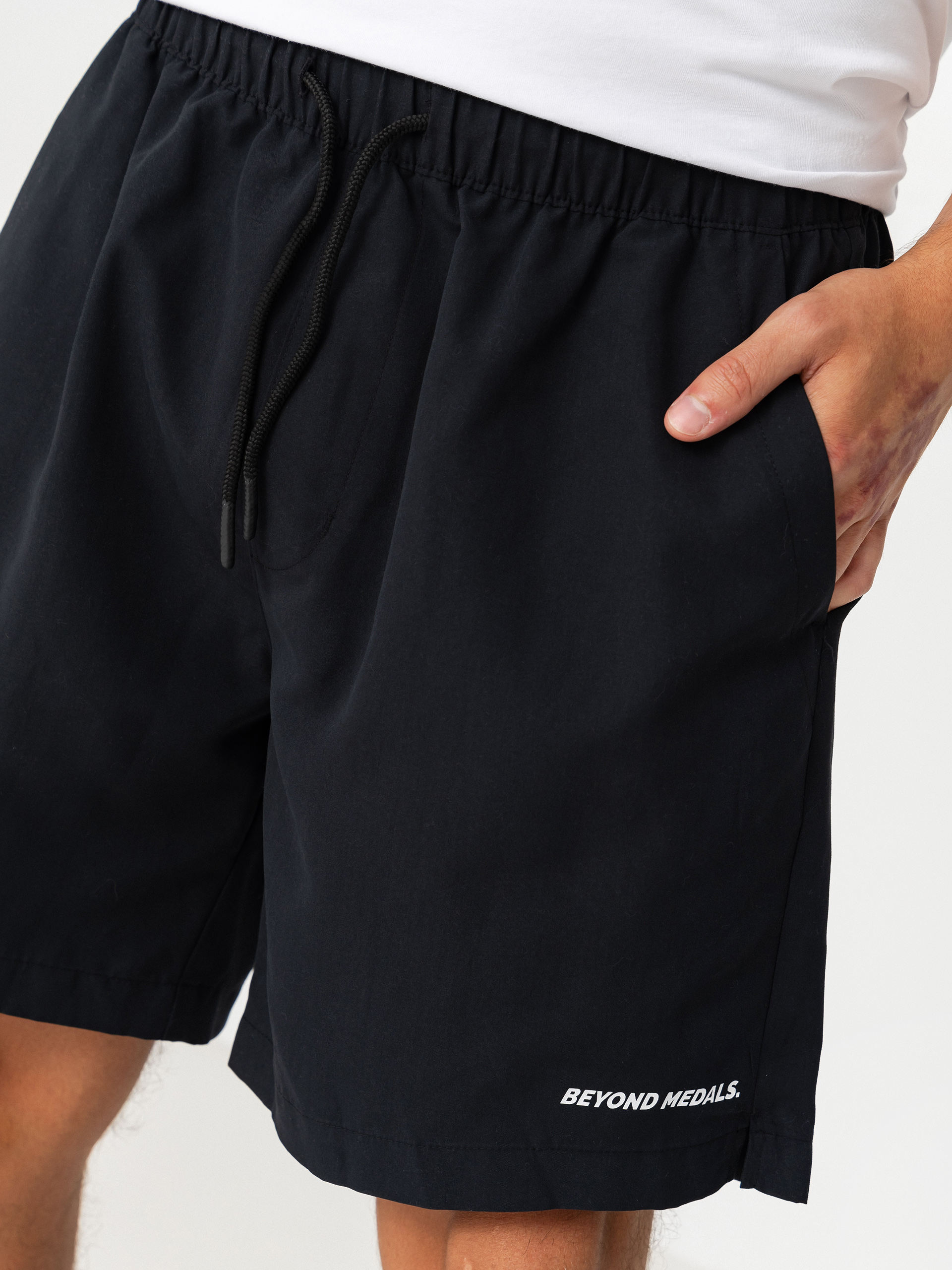 Beyond Medals Shorts Swim (black)