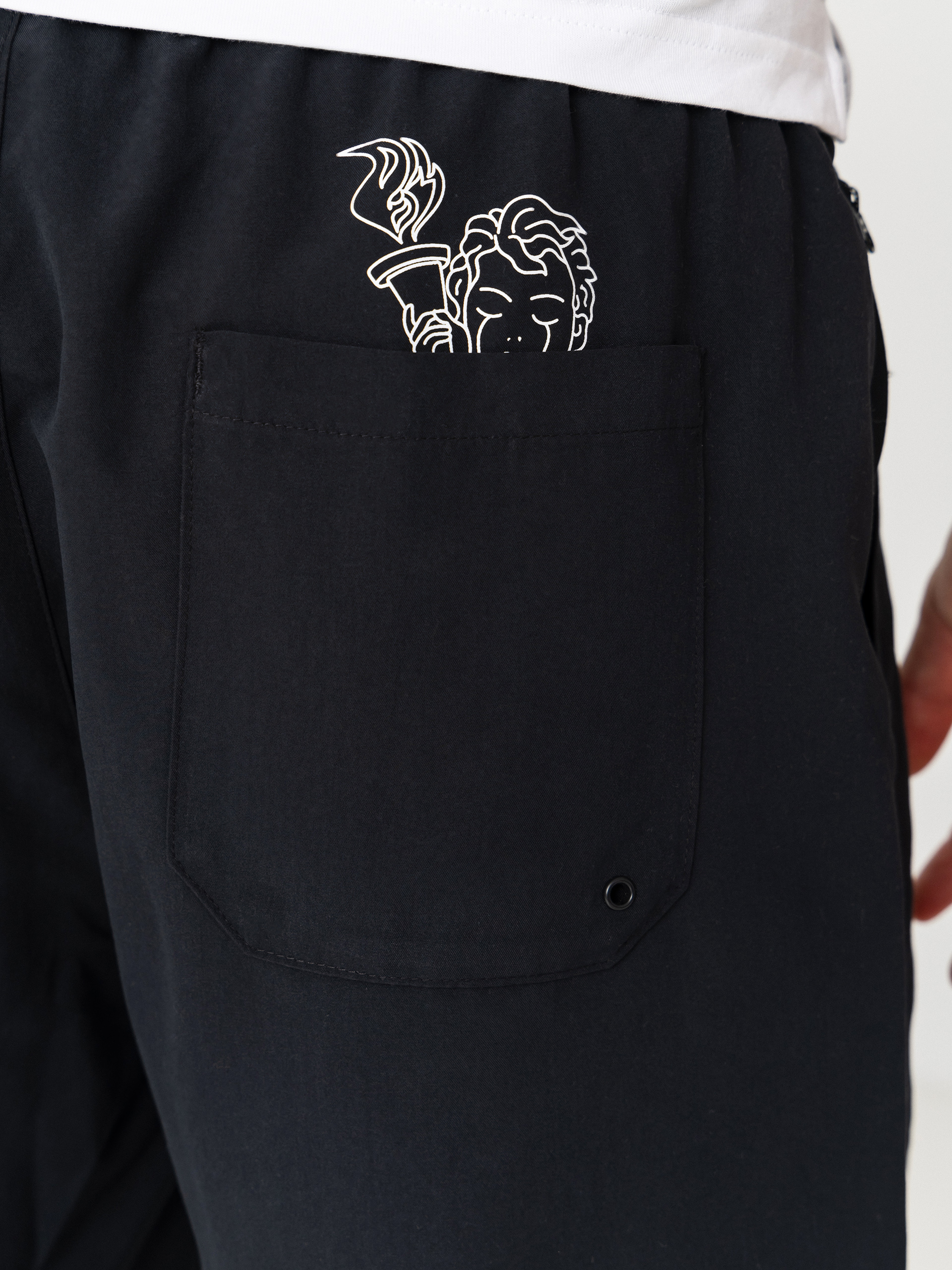 Beyond Medals Shorts Swim (black)