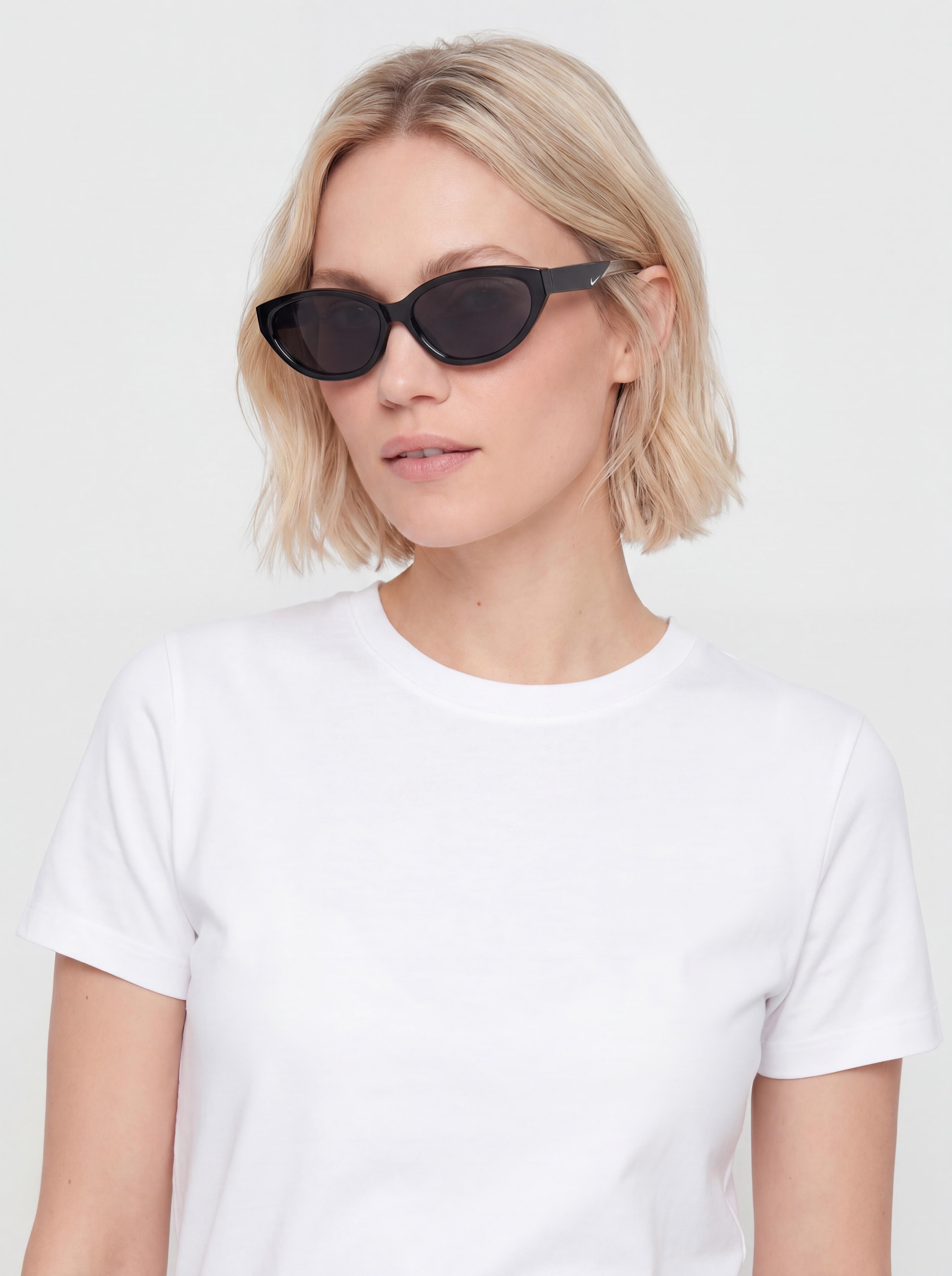 Nike Tide Solar Sunglasses (black/grey)