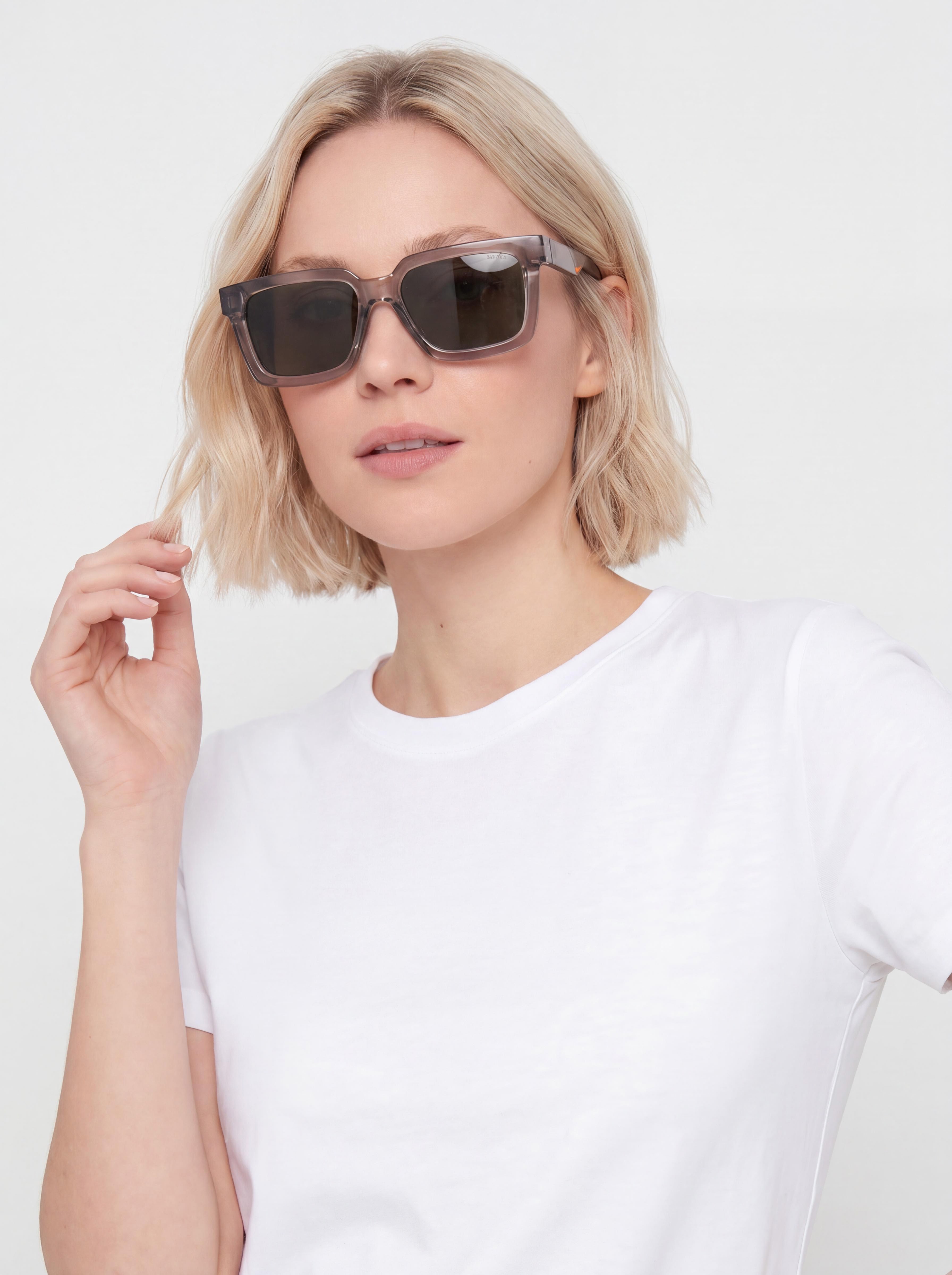 Nike Tide Cosmic Sonnenbrille (college grey/green)