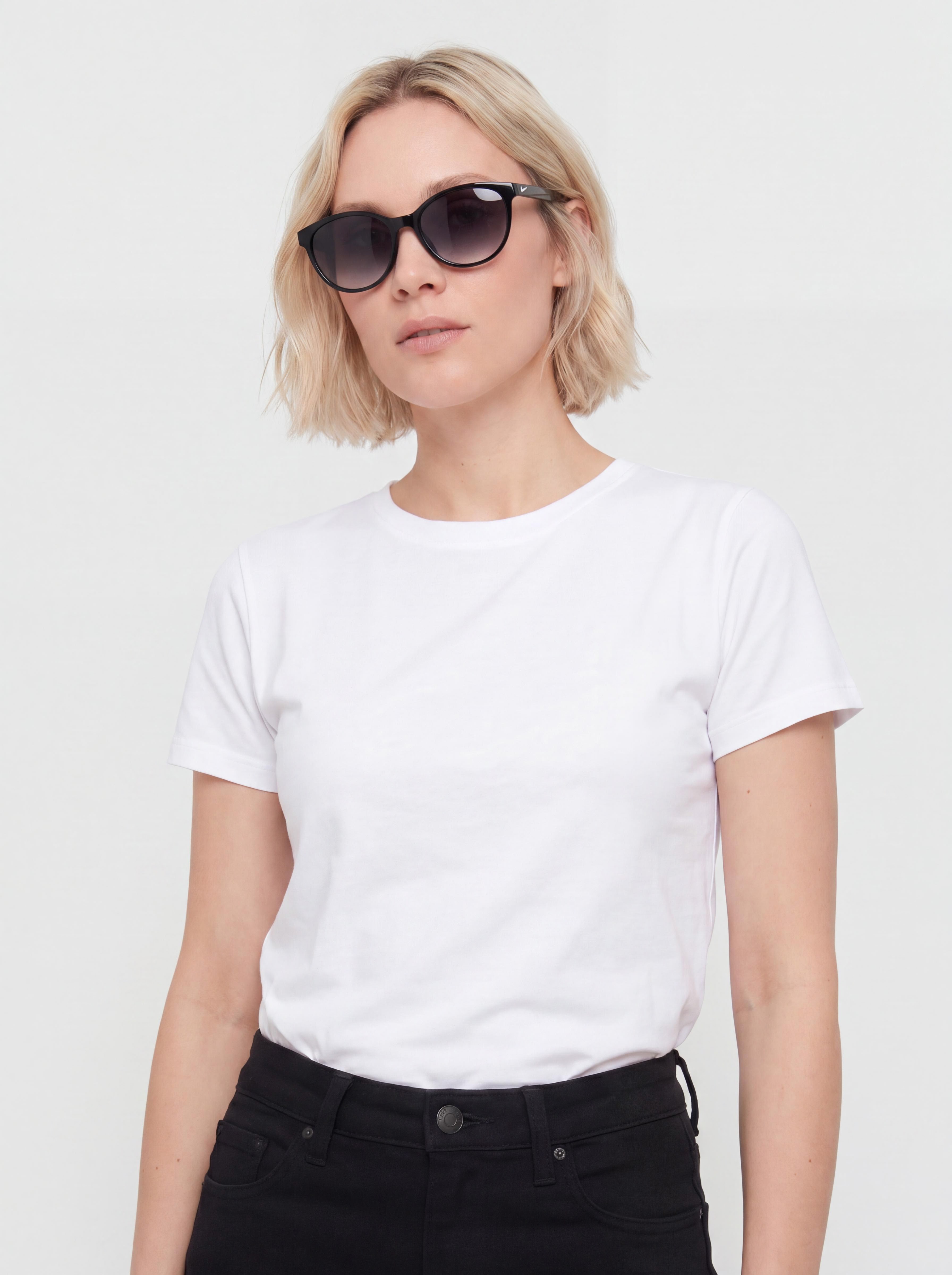 Nike Vital Trend Sunglasses (black/smoke gradient)