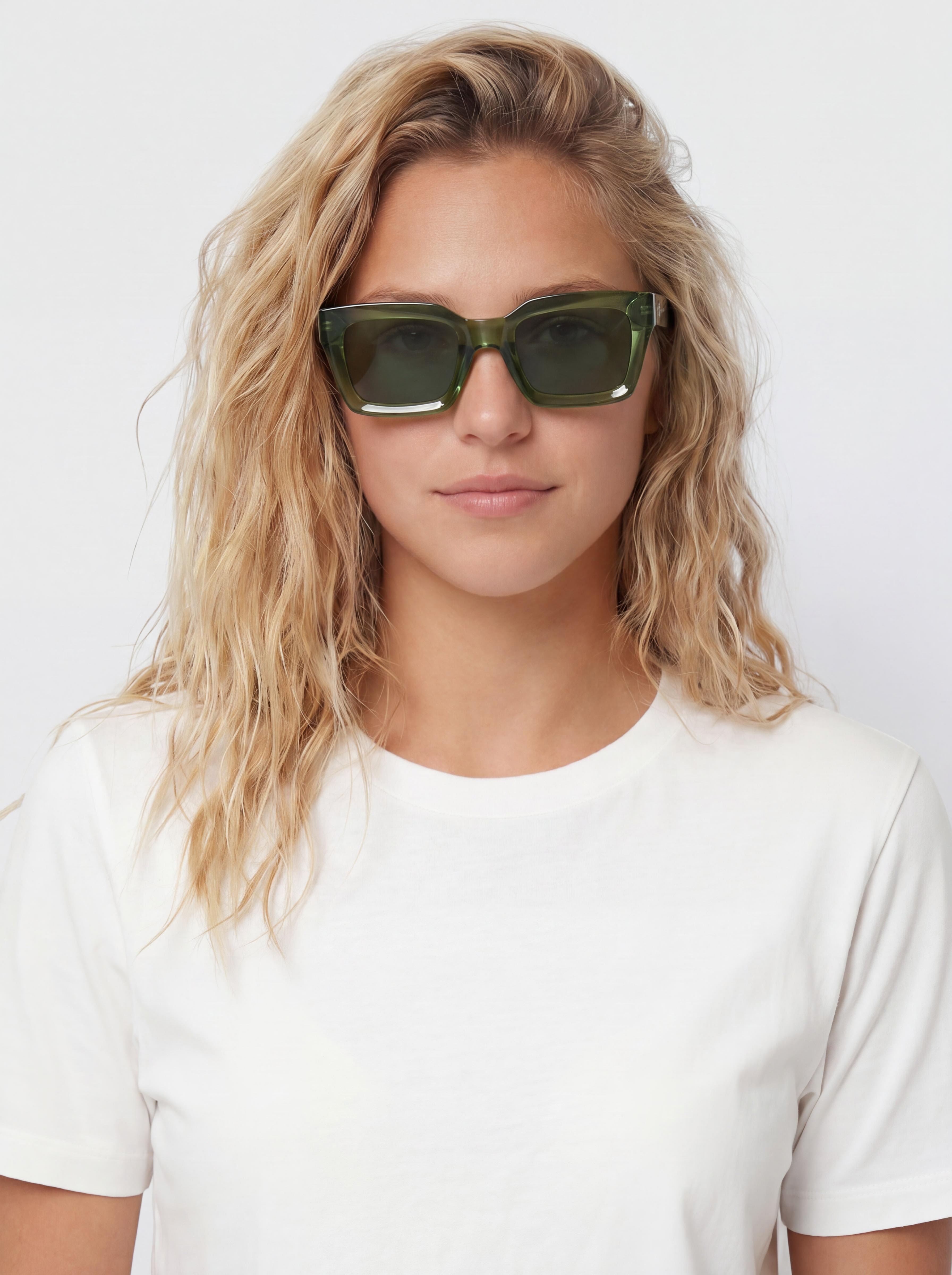 CHPO Anna Sunglasses (forest green/green)