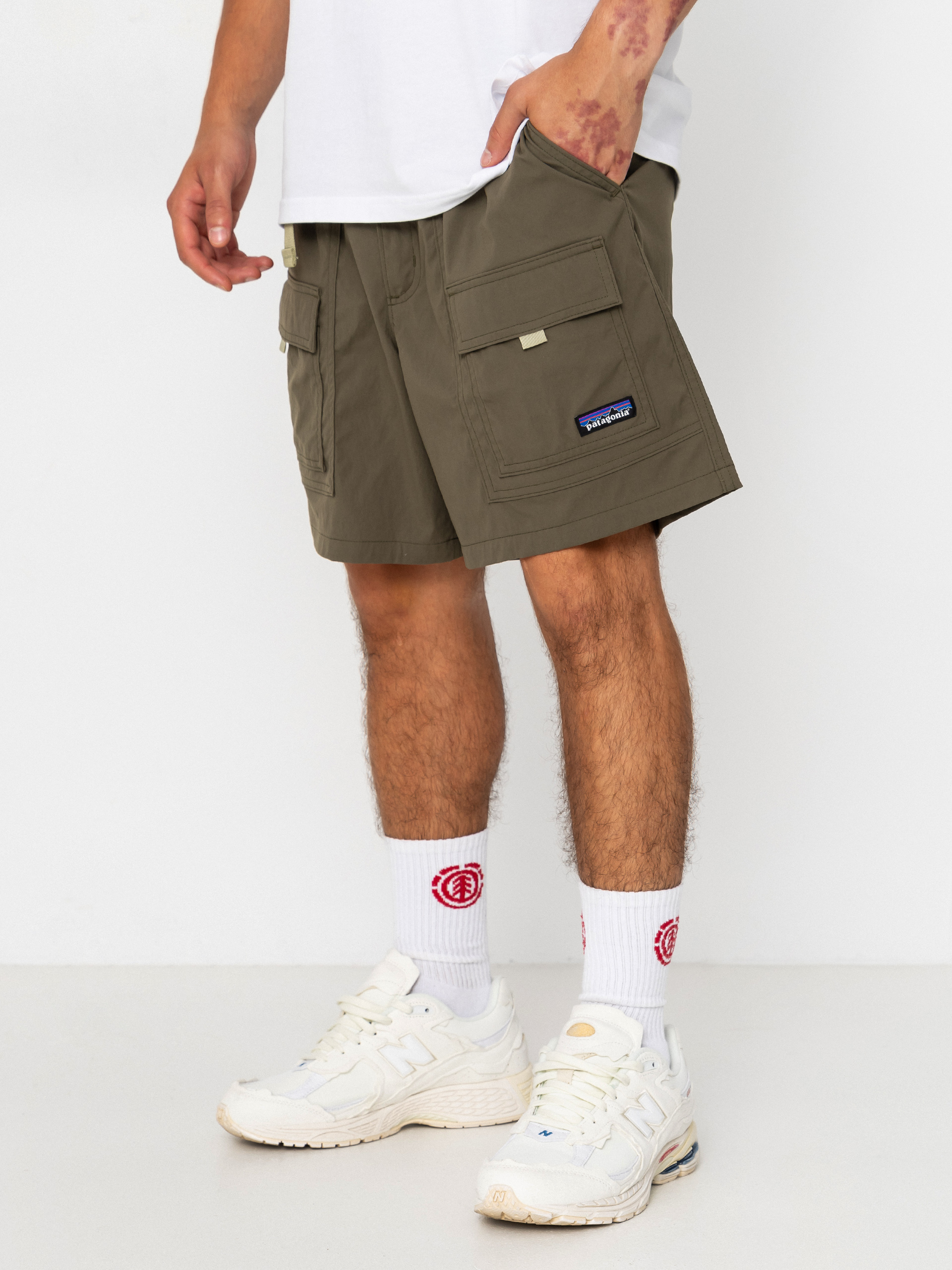Patagonia Shorts Outdoor Everyday 6in (basin green)