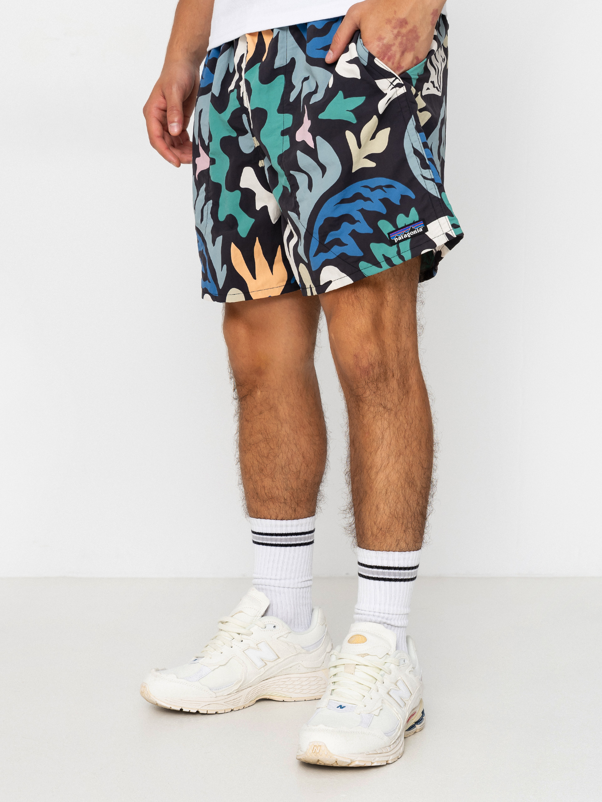 Patagonia Shorts Baggies 5in (kaleido/black)