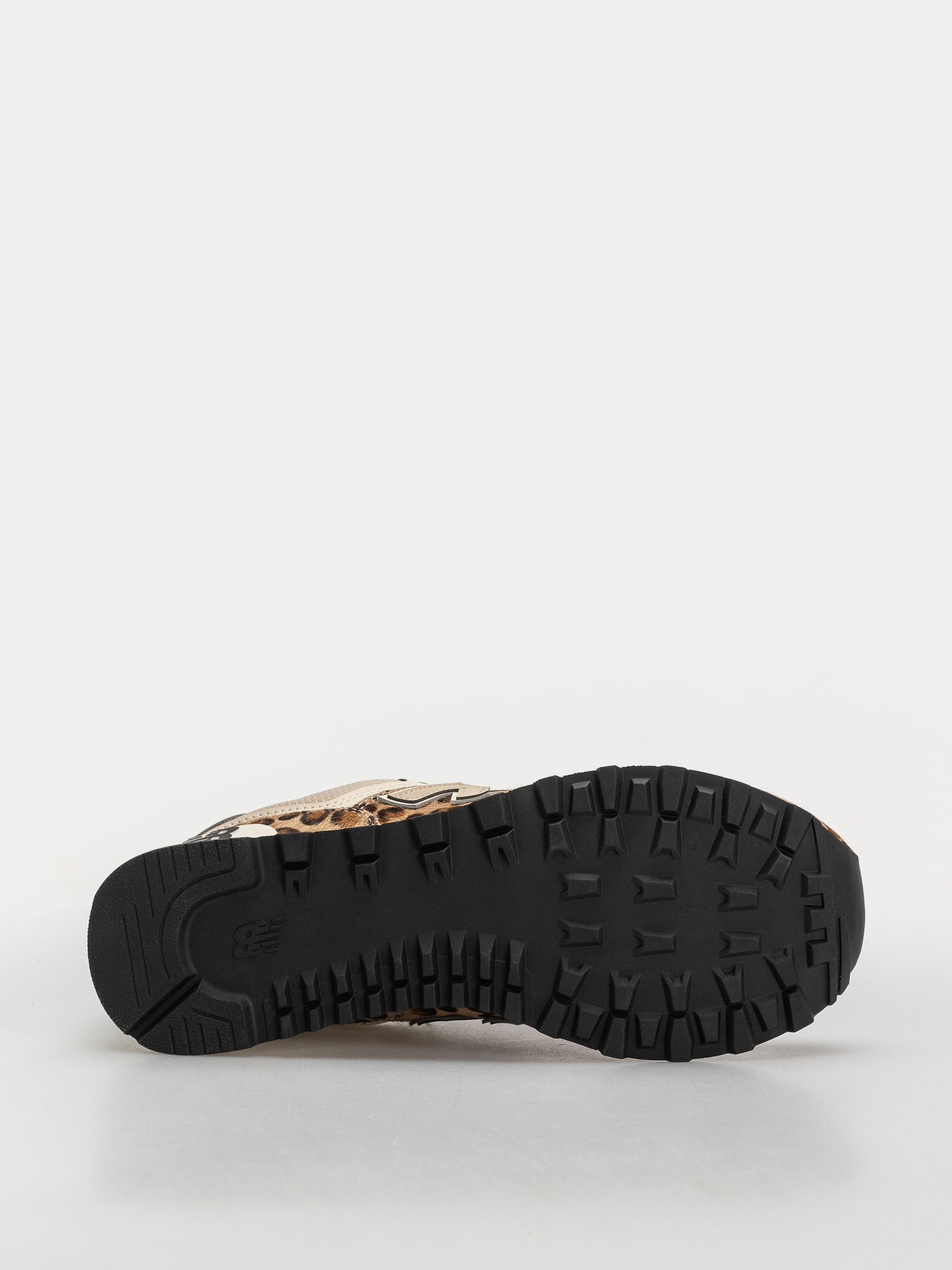 New Balance 574 Wmn Shoes (stoneware/linen/black)