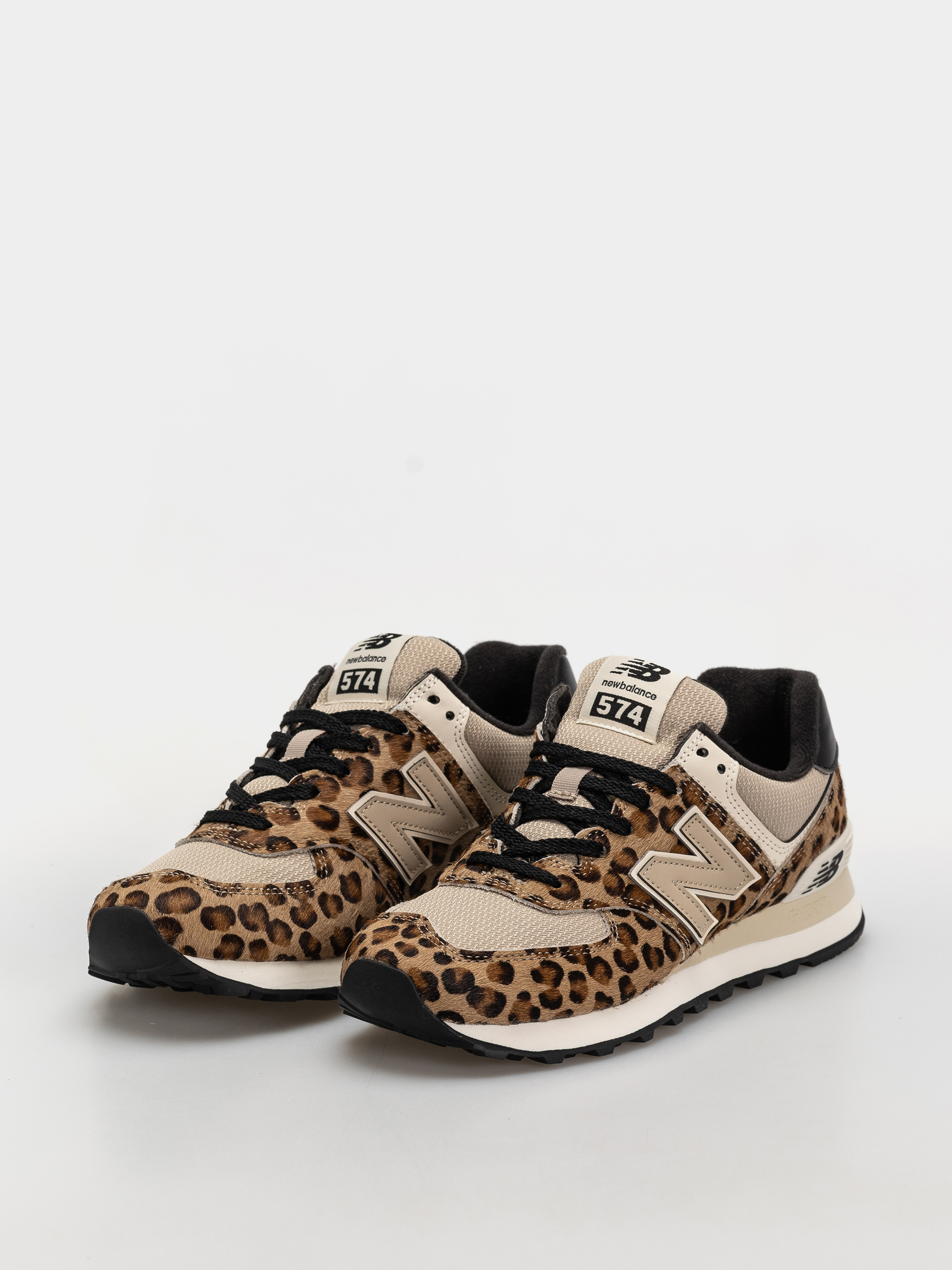 New Balance 574 Wmn Schuhe (stoneware/linen/black)
